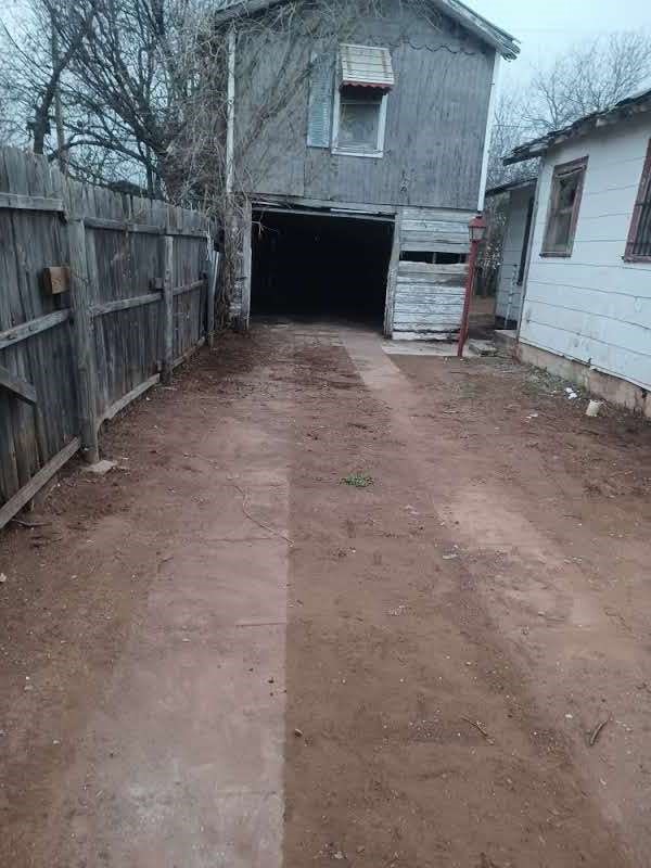 811 Tulsa Street Property Photo 3