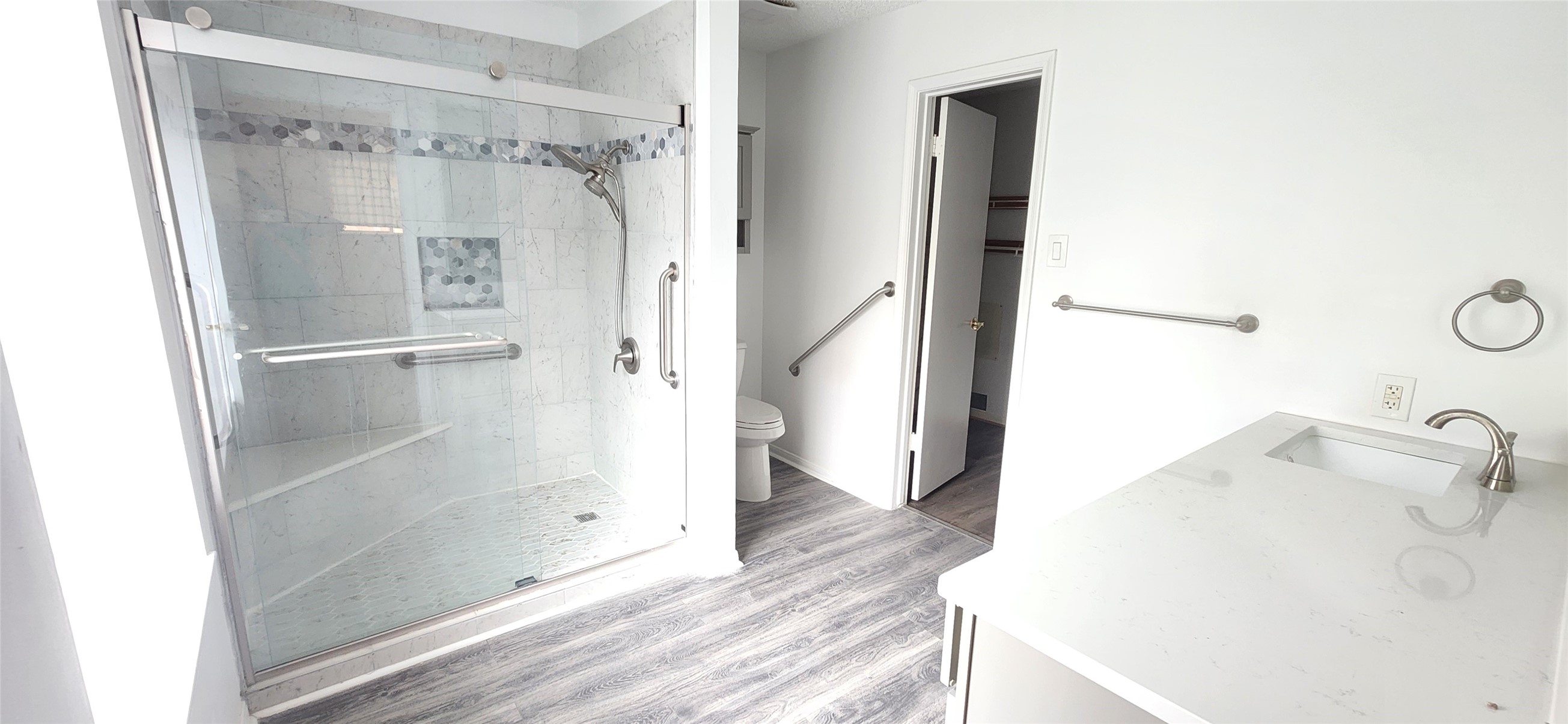 12838 Ashford Knoll Drive Property Photo 8