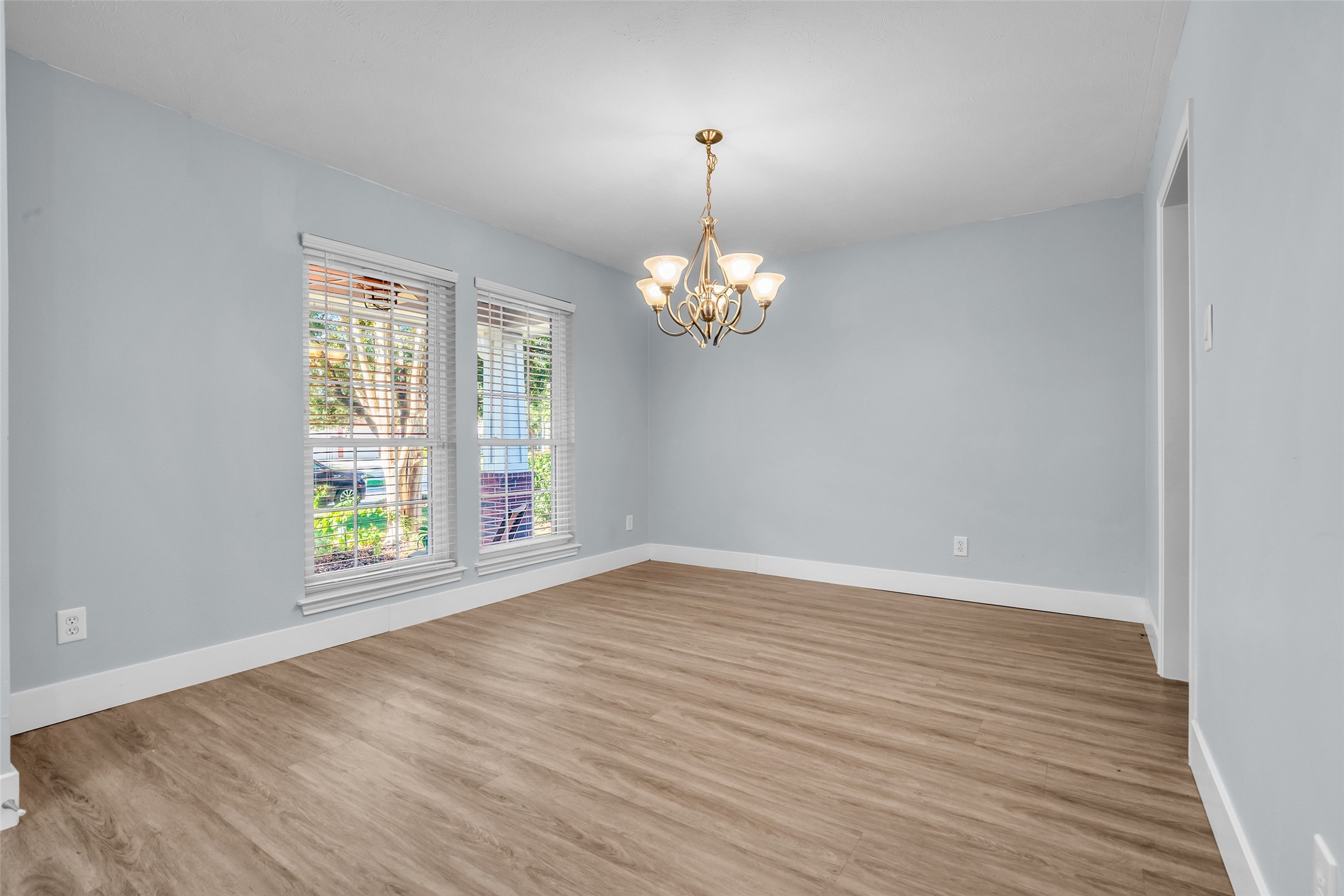12722 Wolf Creek Court Property Photo 4
