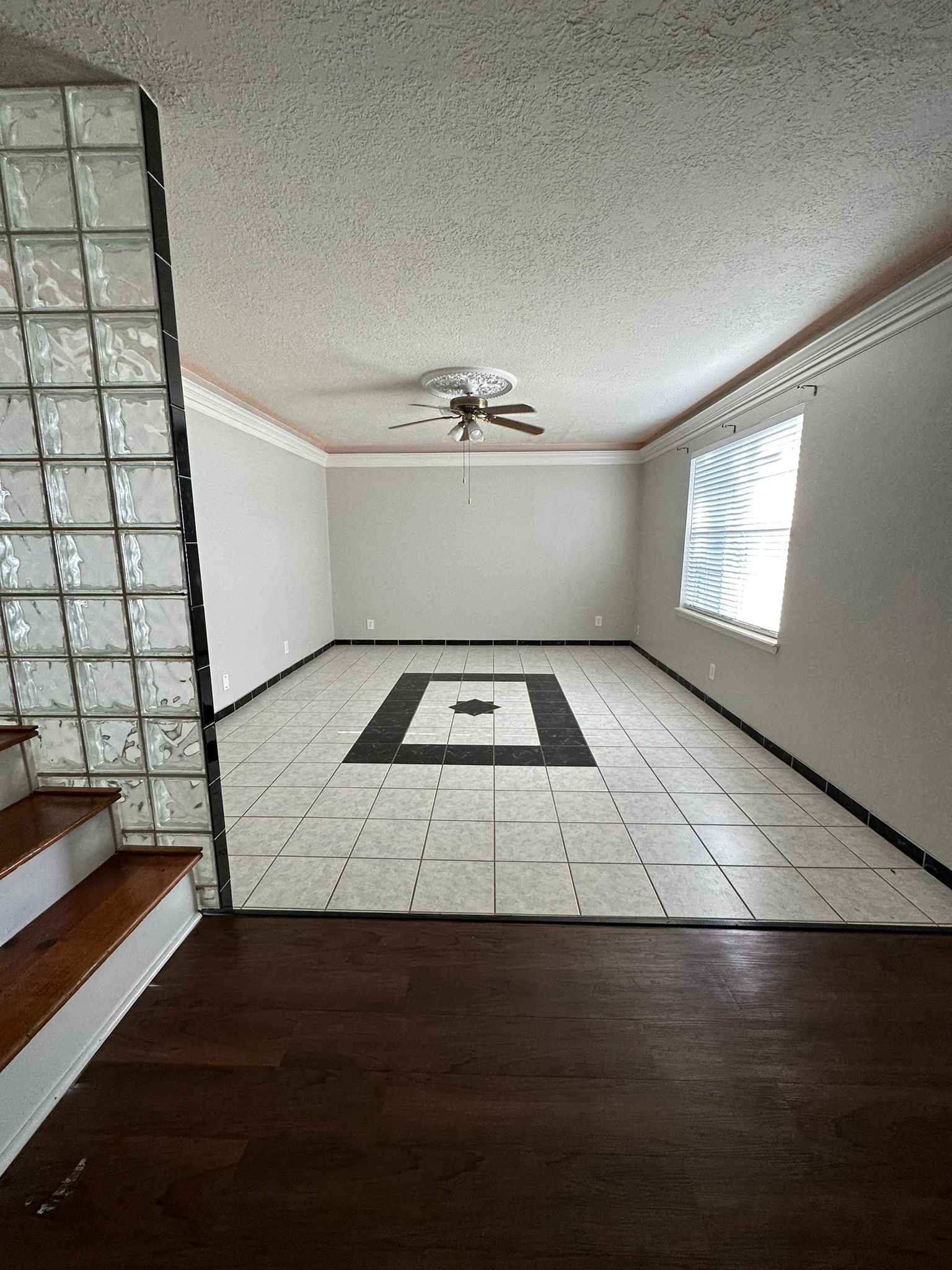 7305 S Gessner Road Property Photo 10