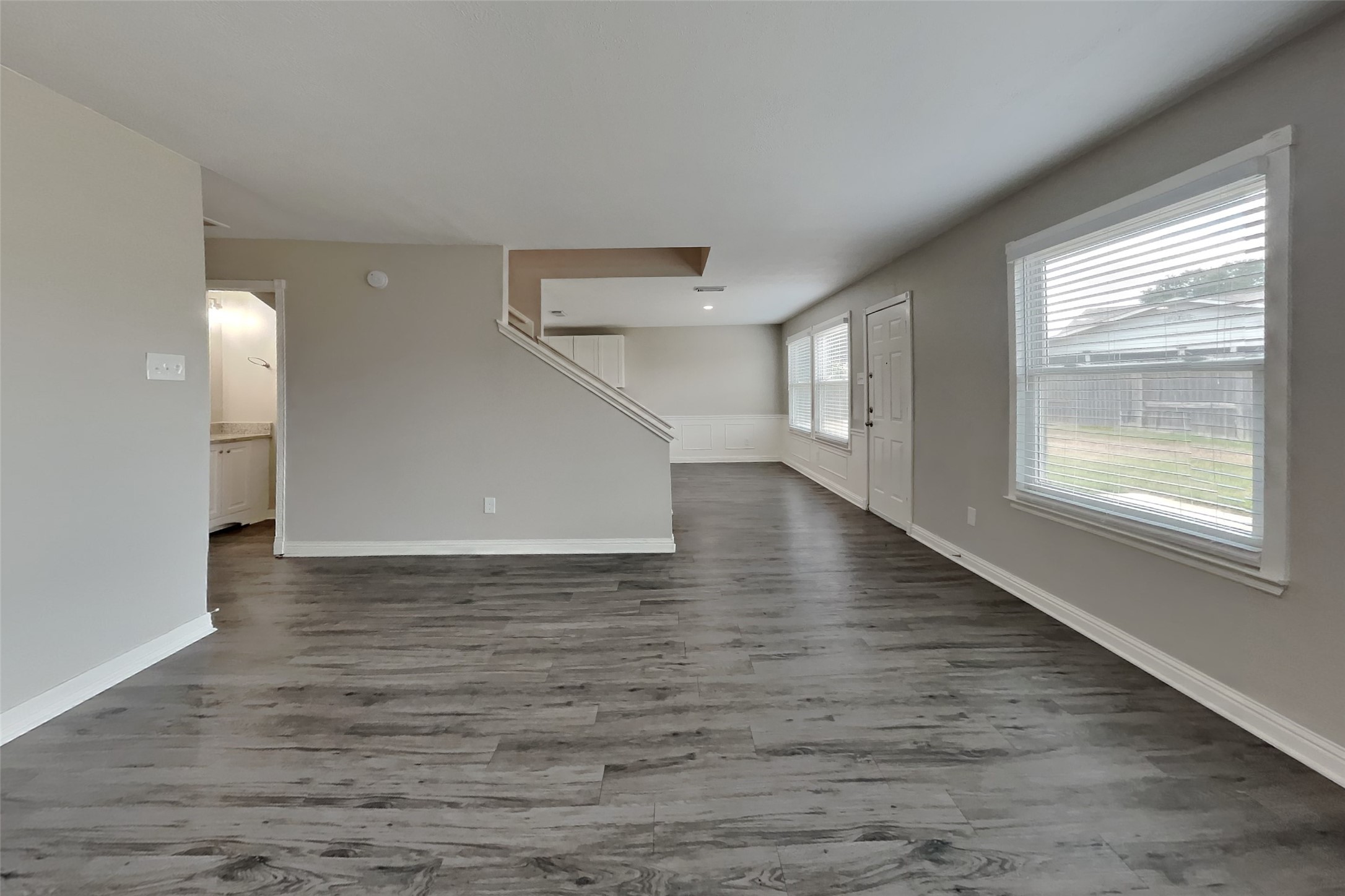 3143 Rainpark Lane Property Photo 2