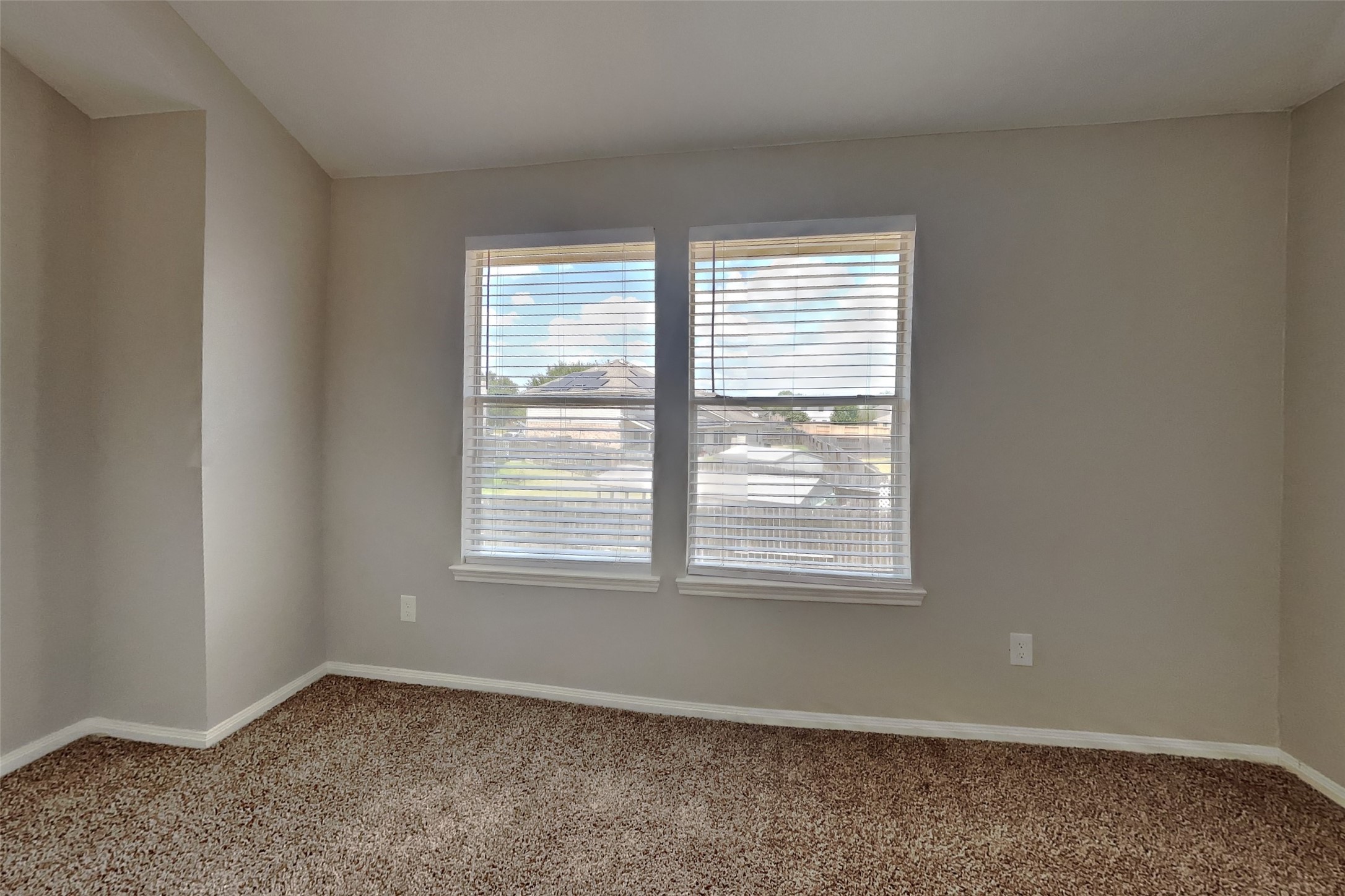 3143 Rainpark Lane Property Photo 7