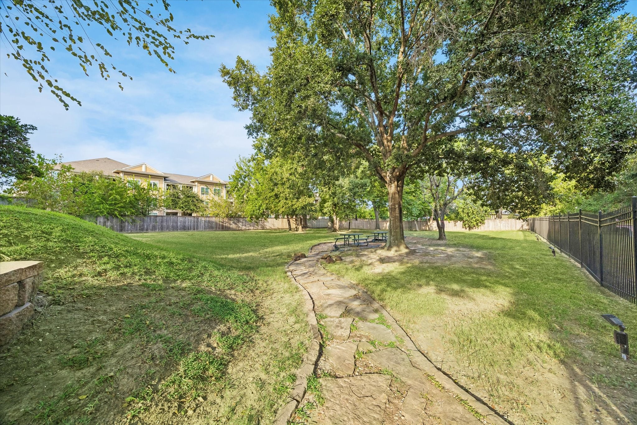 1703 Stacy Crest Property Photo 28