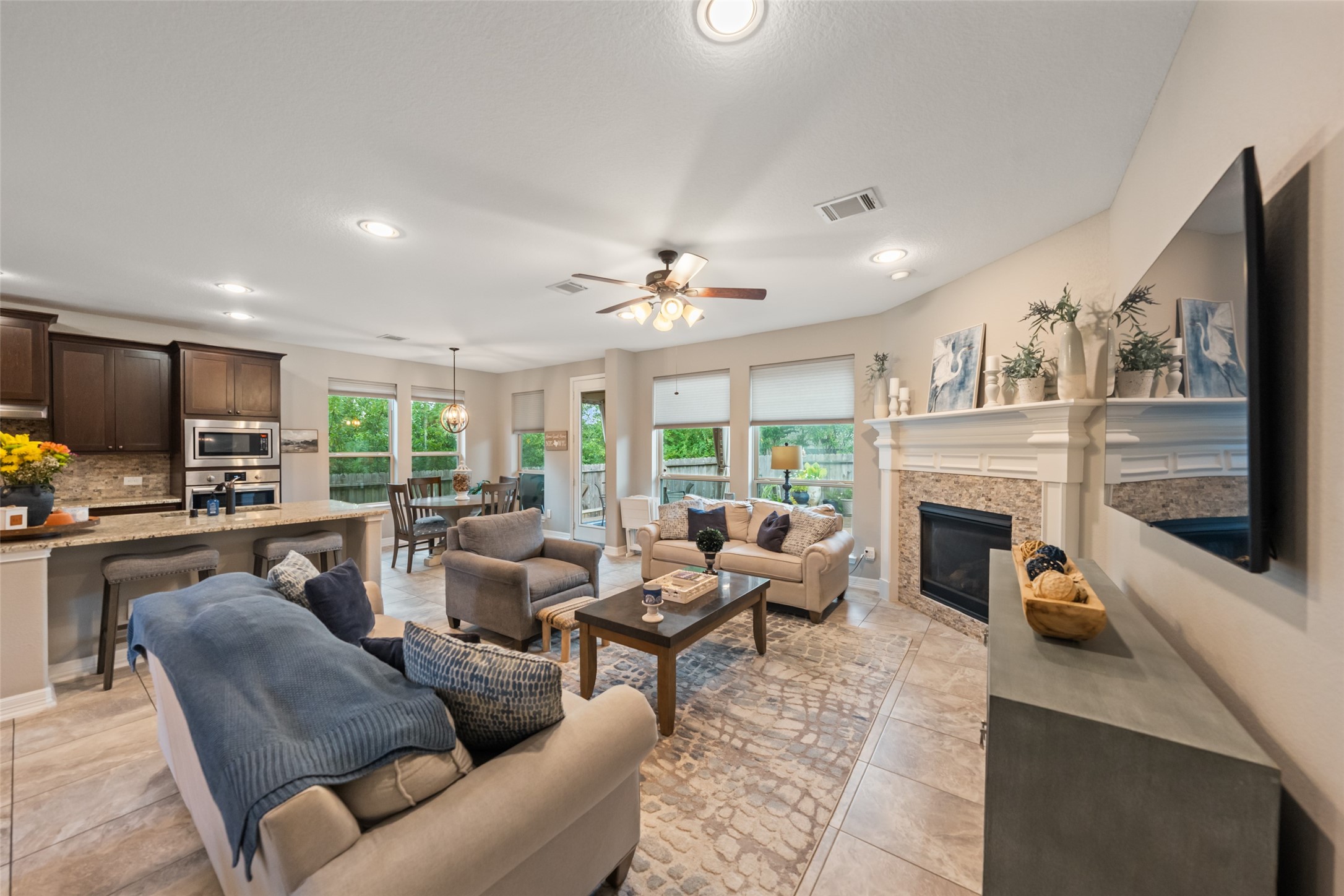 24114 Willow Rose Drive Property Photo 6