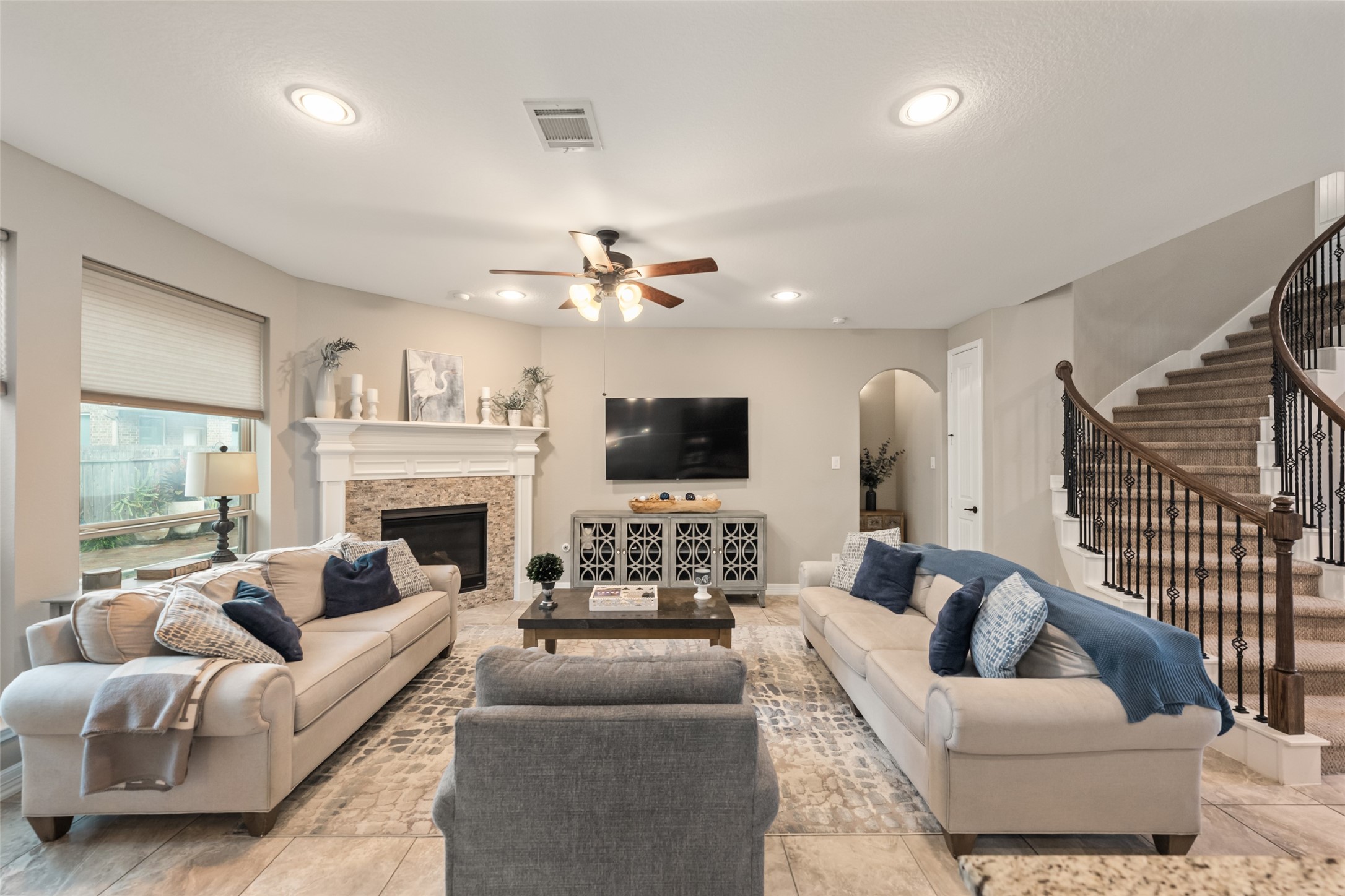 24114 Willow Rose Drive Property Photo 8