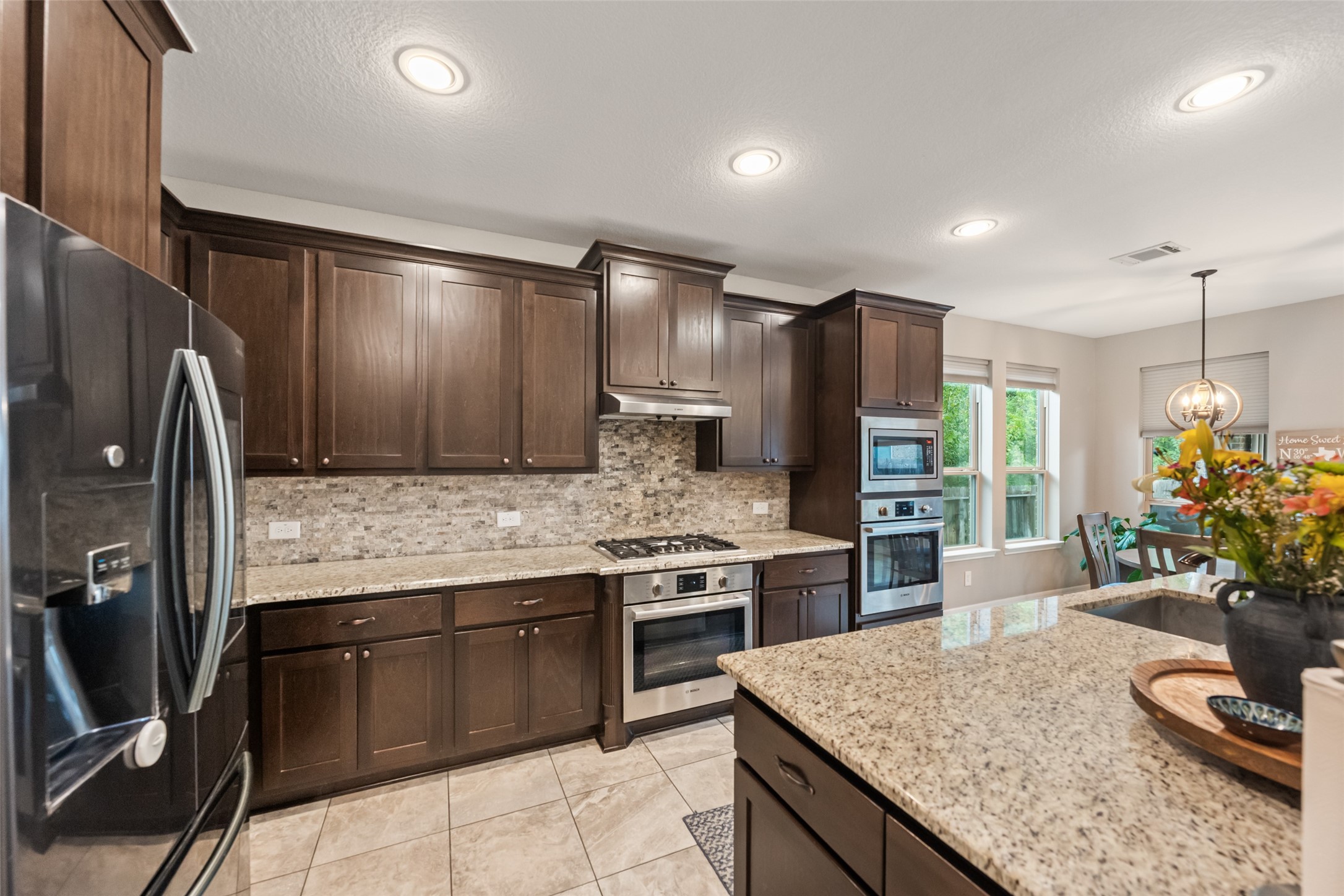 24114 Willow Rose Drive Property Photo 11