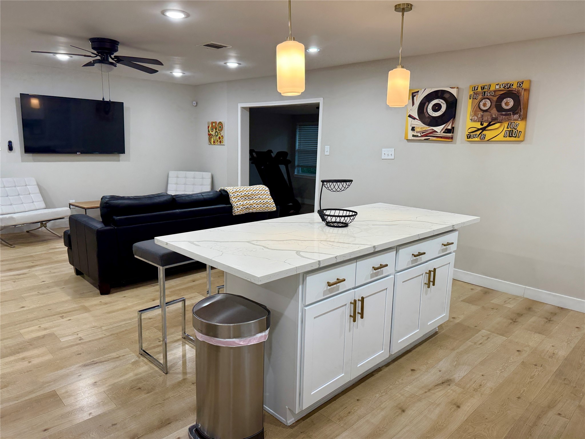 5455 Birdwood Road Property Photo 4