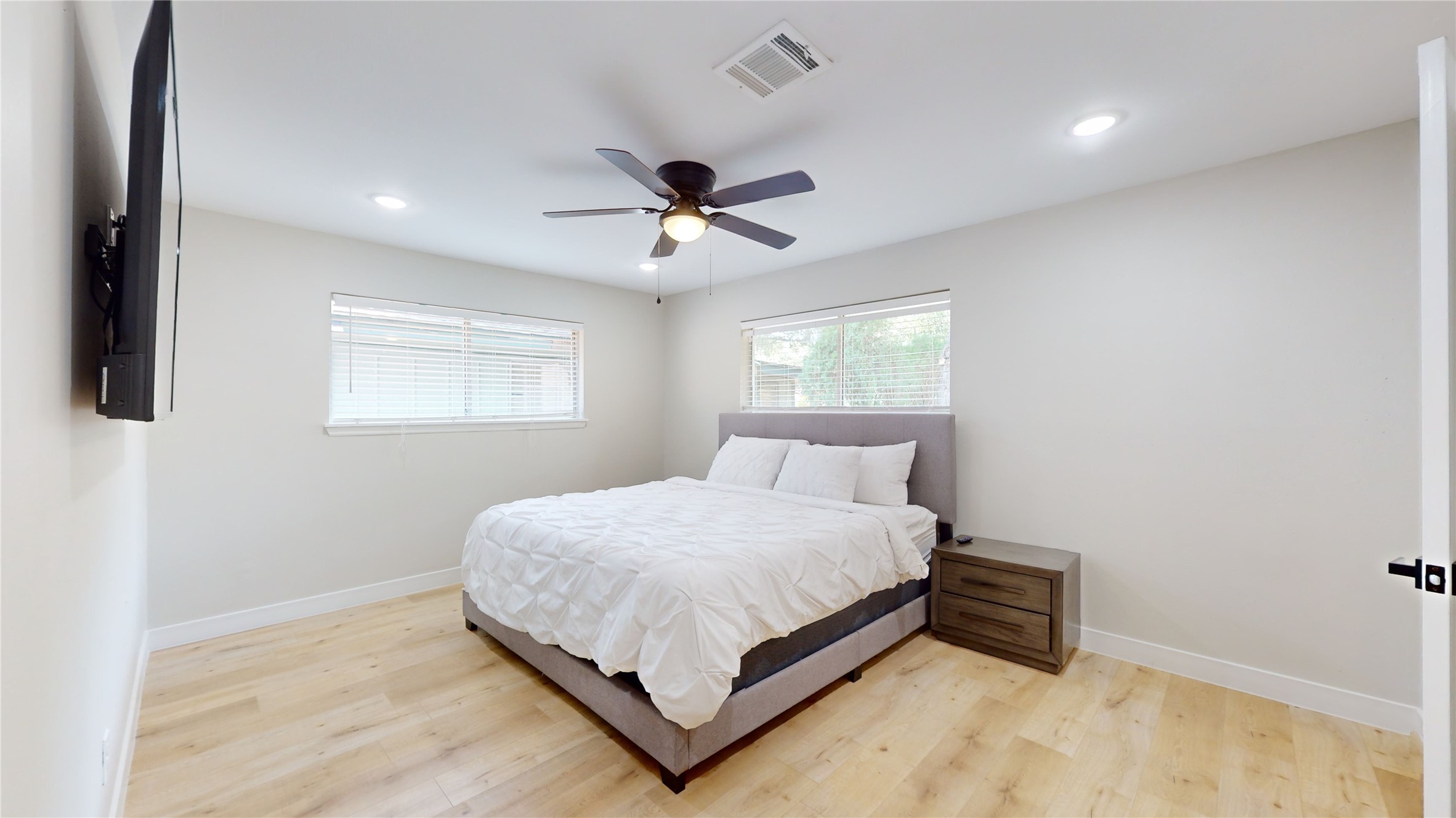 5455 Birdwood Road Property Photo 13