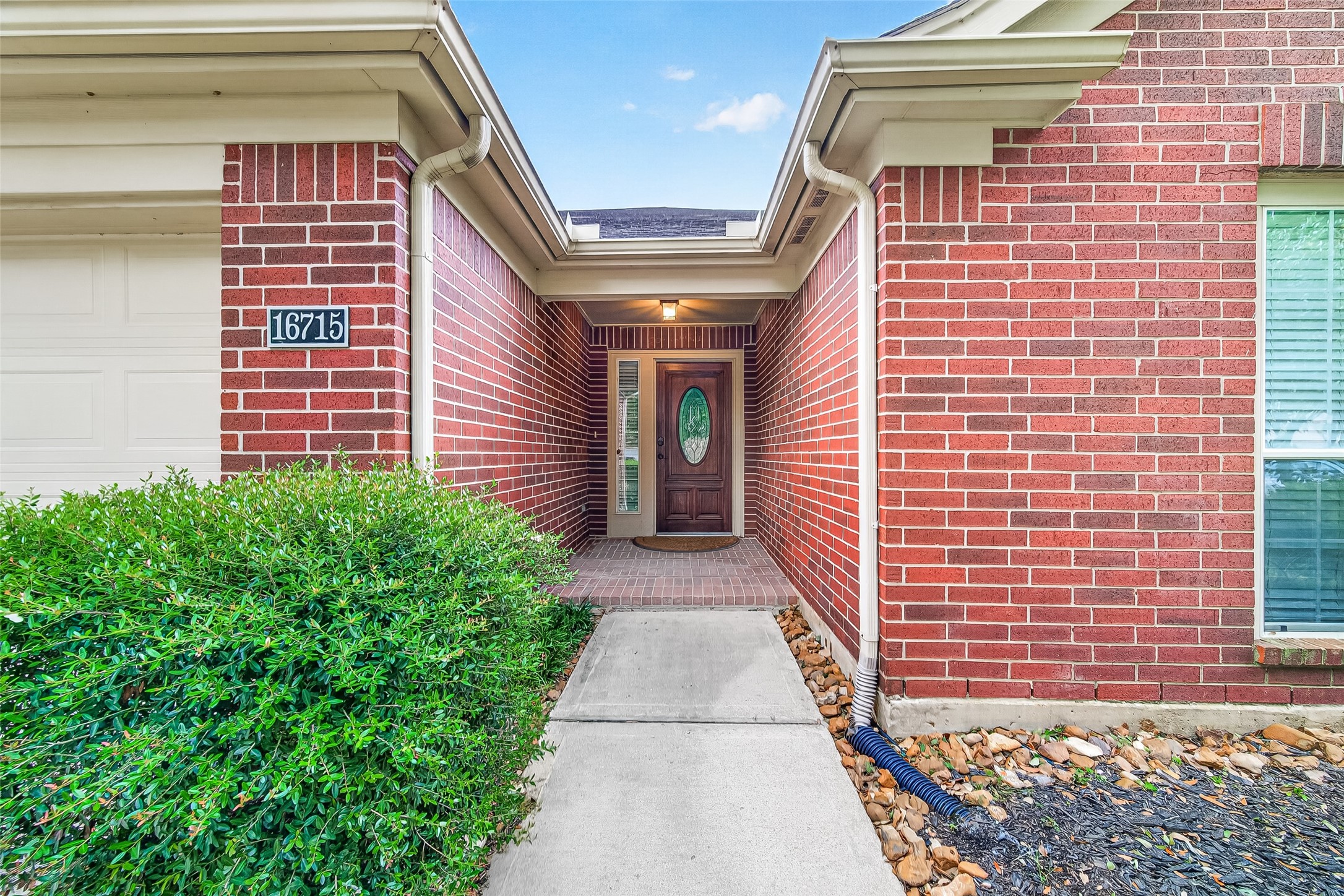 16715 Red Falls Circle Property Photo 2