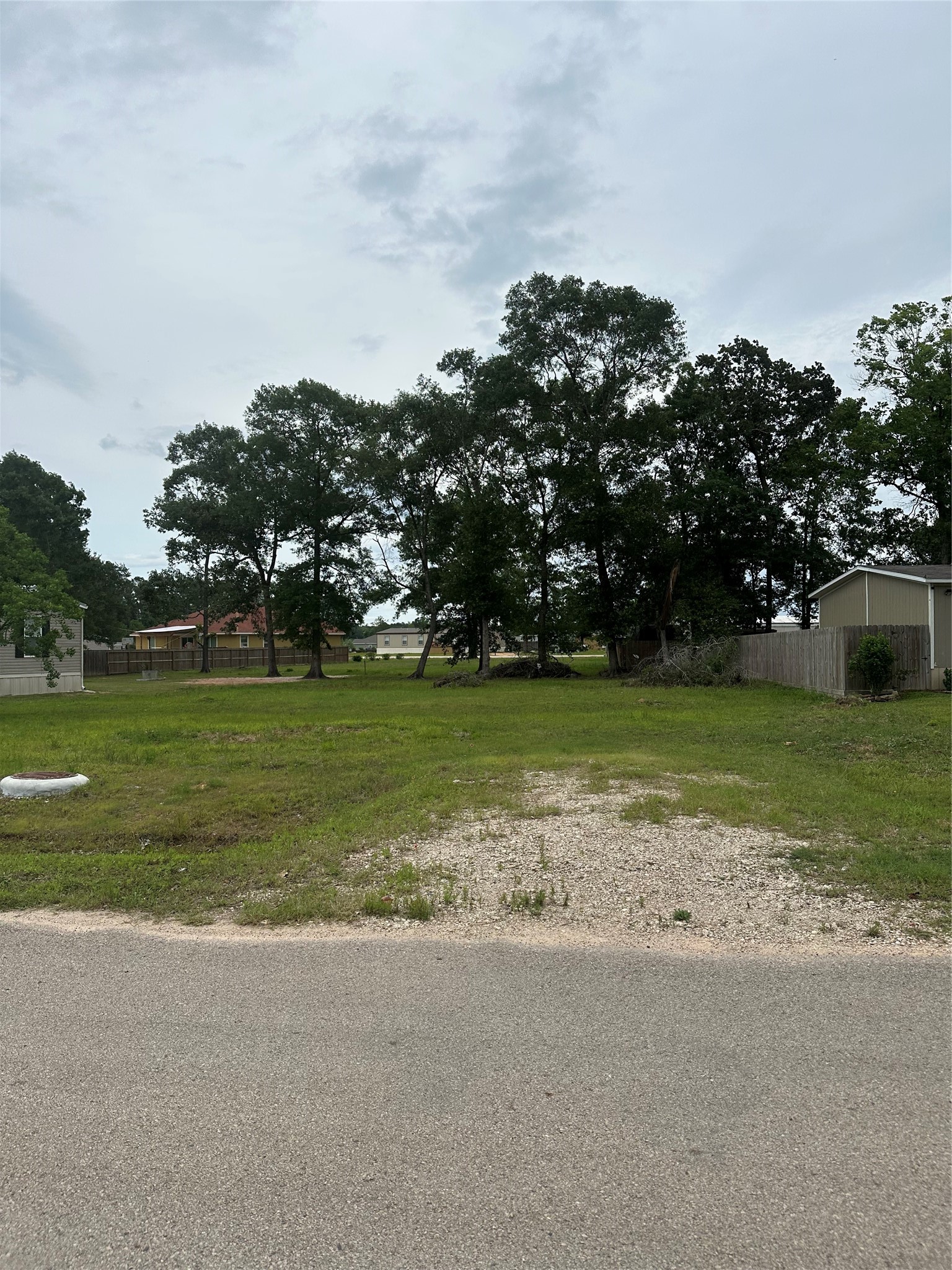 672 Wexford Drive Property Photo 2