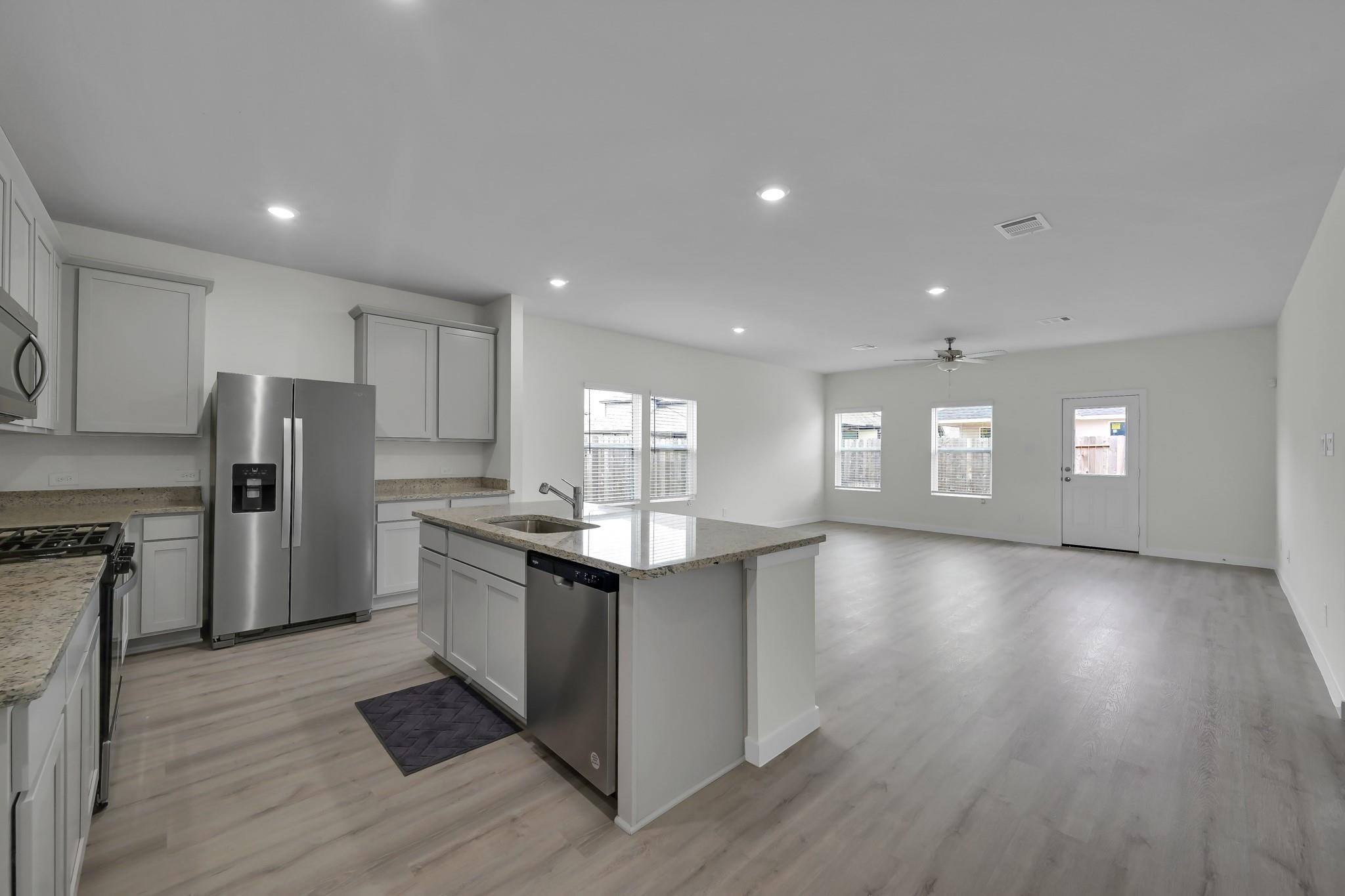 14309 Ash Tree Drive Property Photo 2