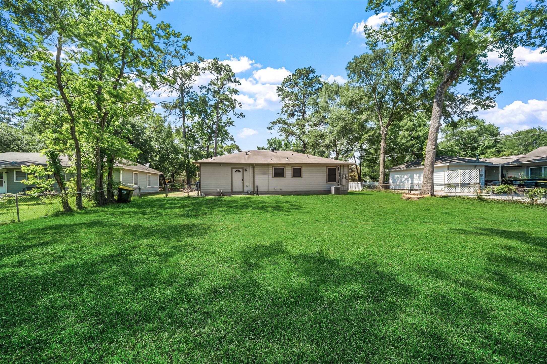 1105 Thomas Avenue Property Photo 9