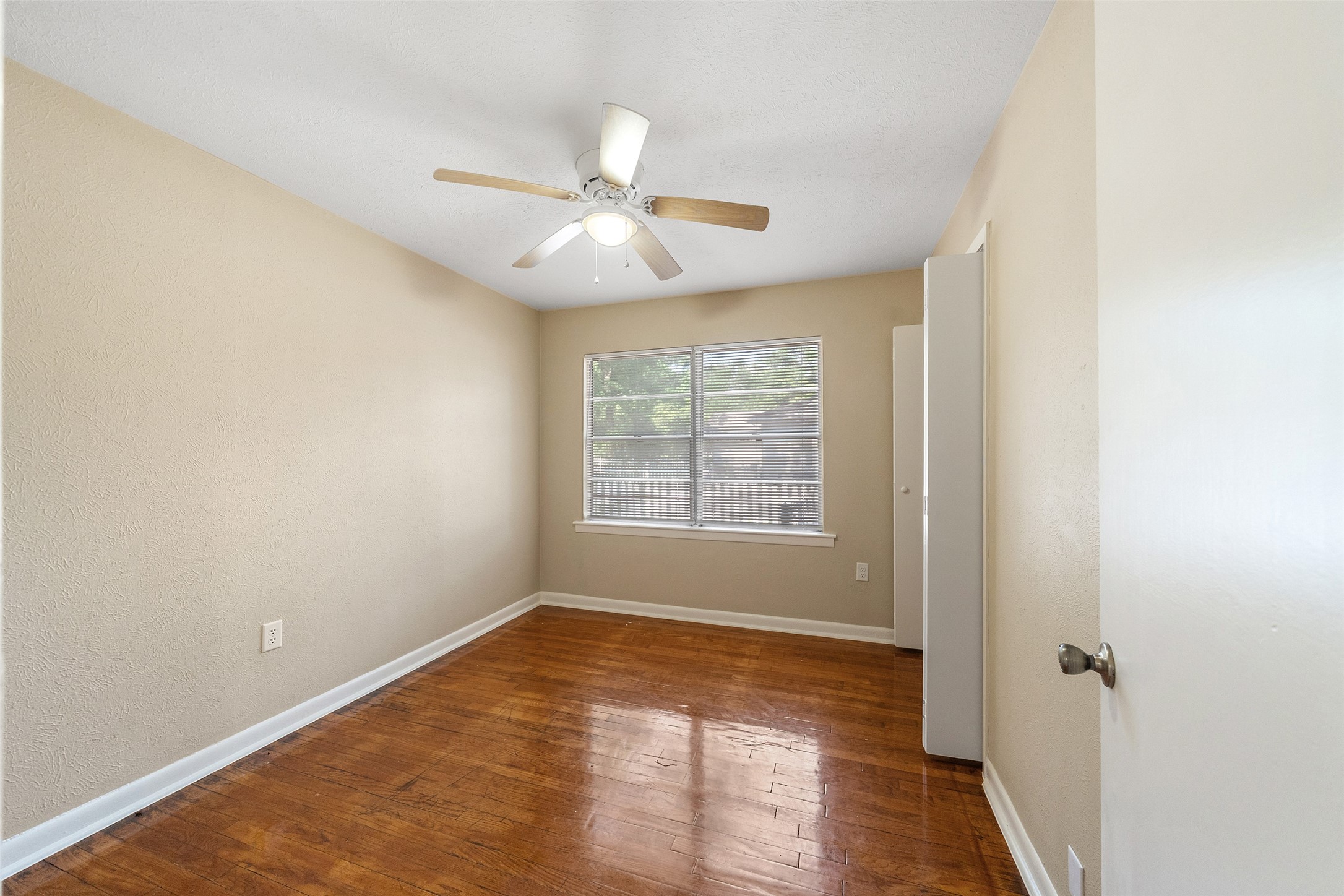1105 Thomas Avenue Property Photo 21