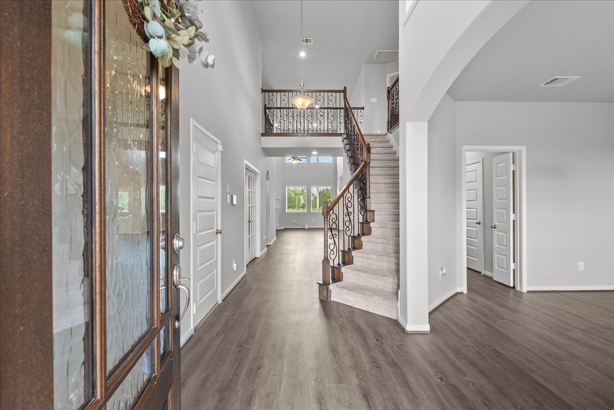 1833 Kenley Way Property Photo 3