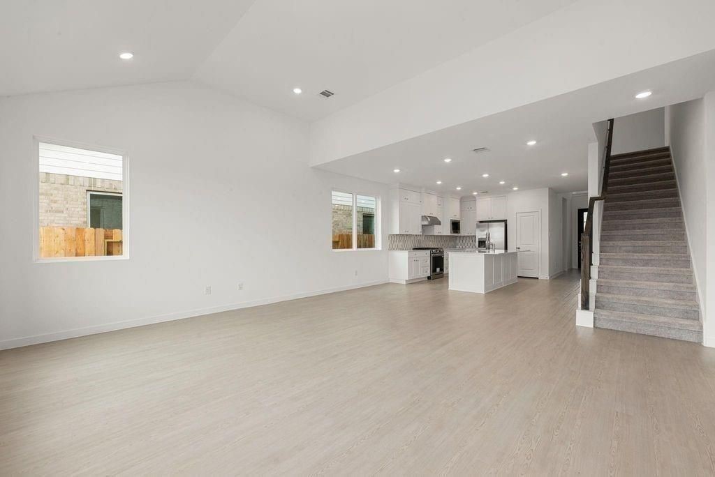 6411 Symphony Wave Dr Property Photo 10