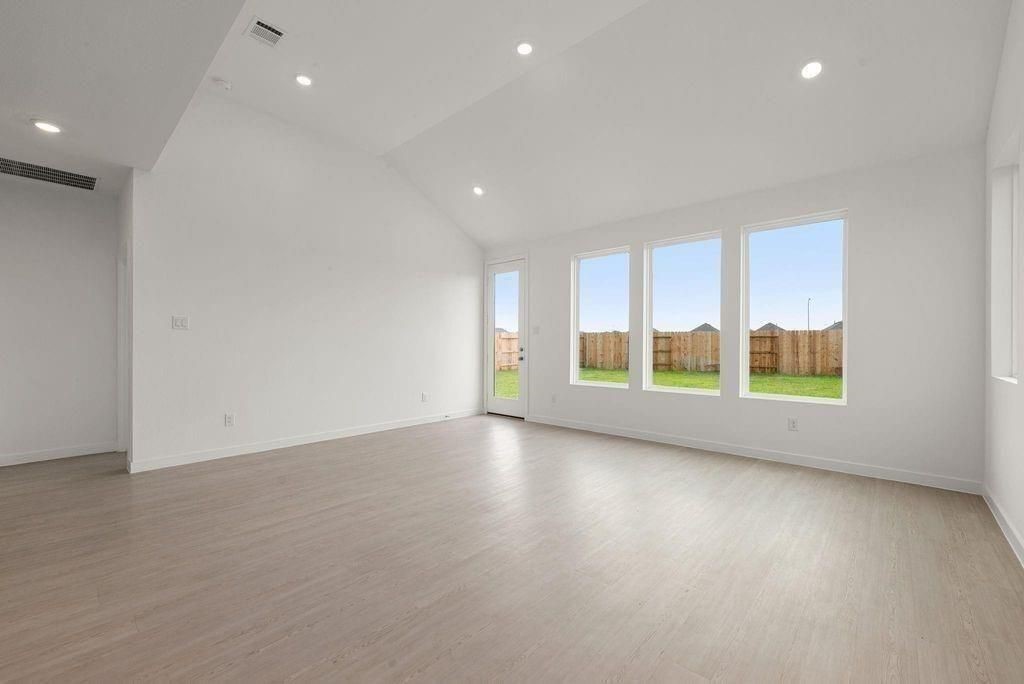 6411 Symphony Wave Dr Property Photo 12