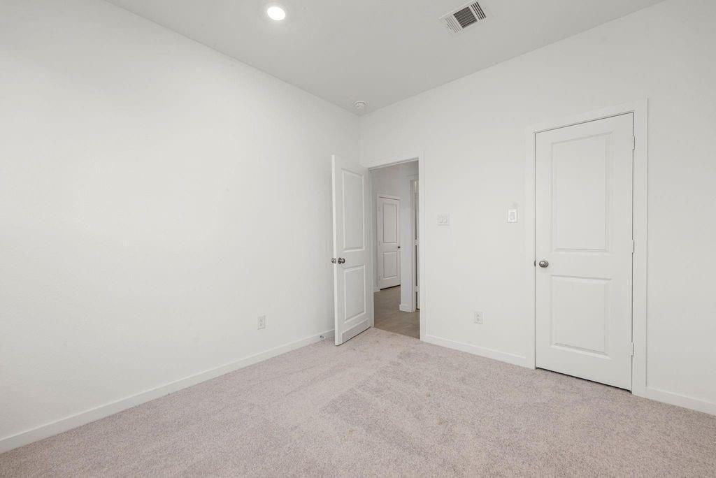 6411 Symphony Wave Dr Property Photo 15