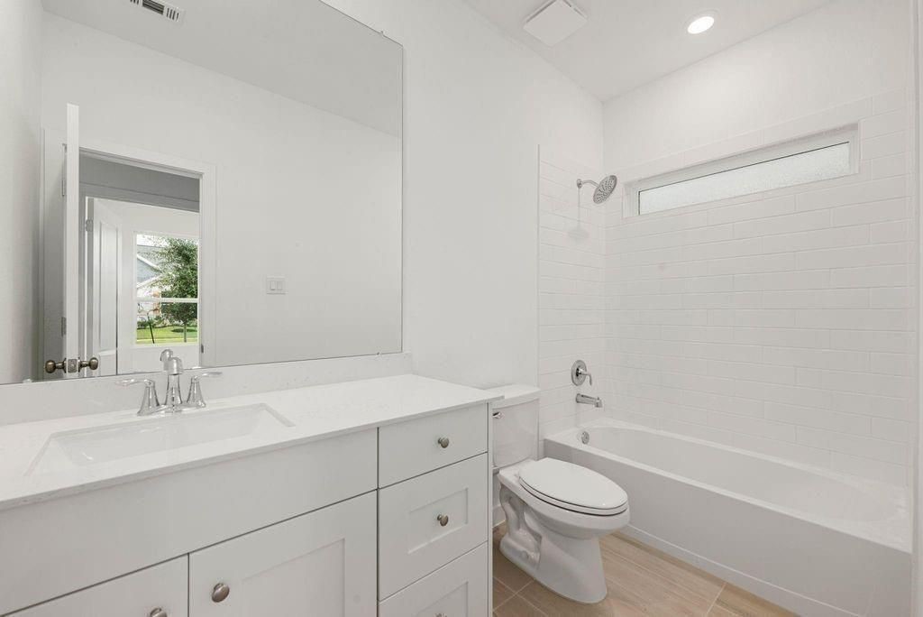 6411 Symphony Wave Dr Property Photo 16