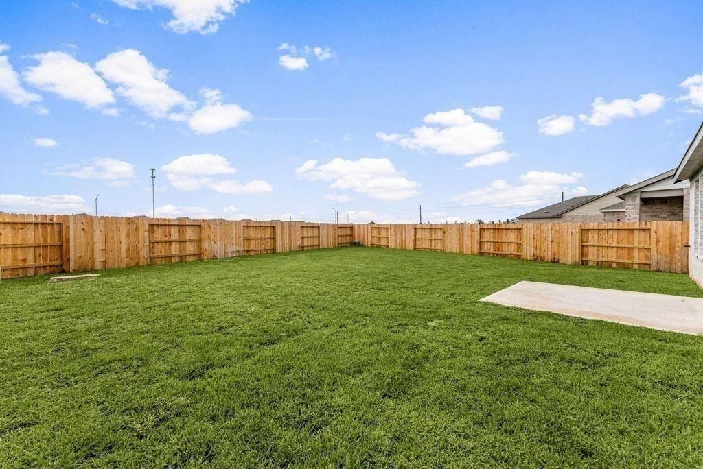 6411 Symphony Wave Dr Property Photo 34