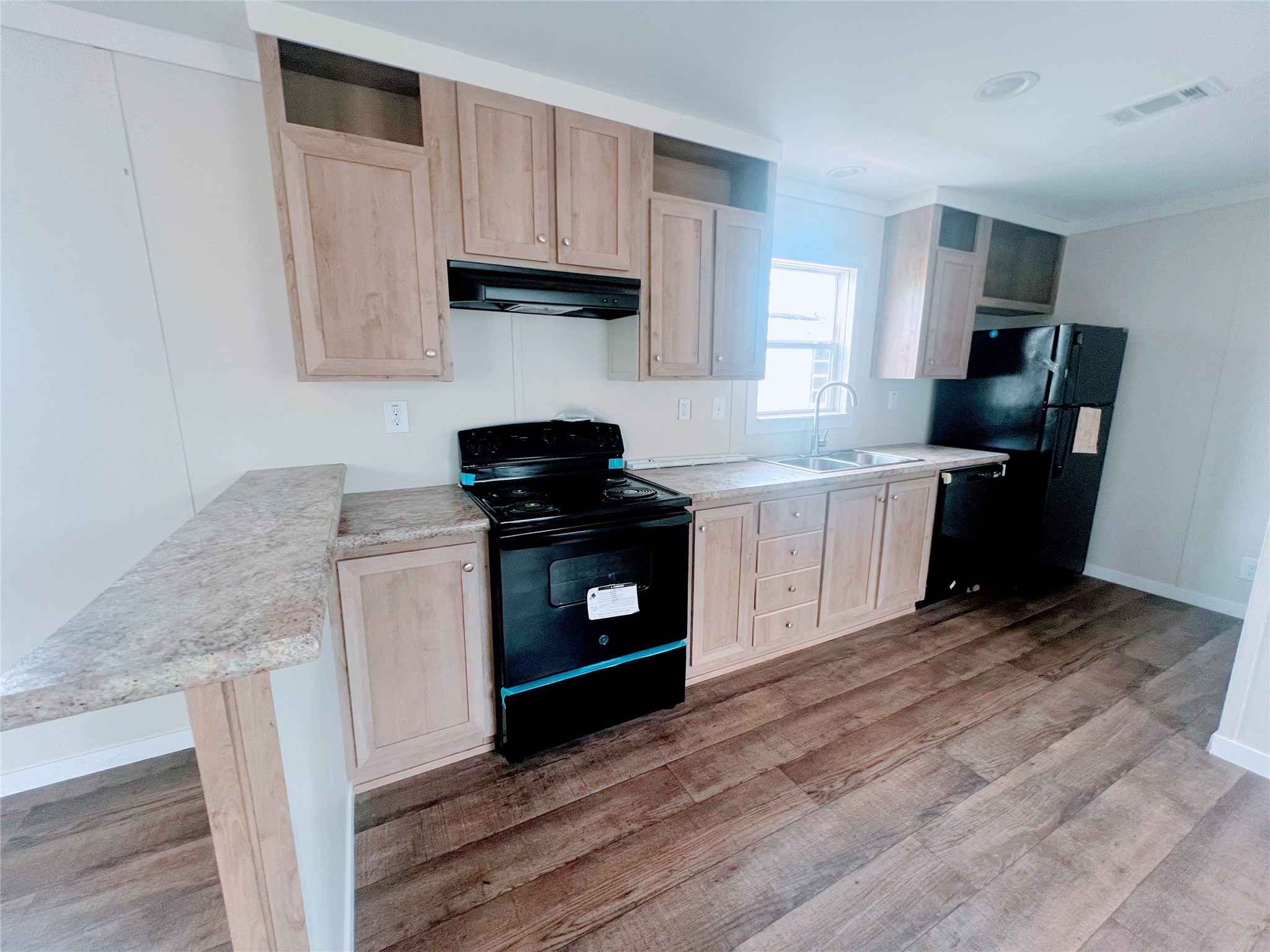 1614 Oleander Street B Property Photo 3