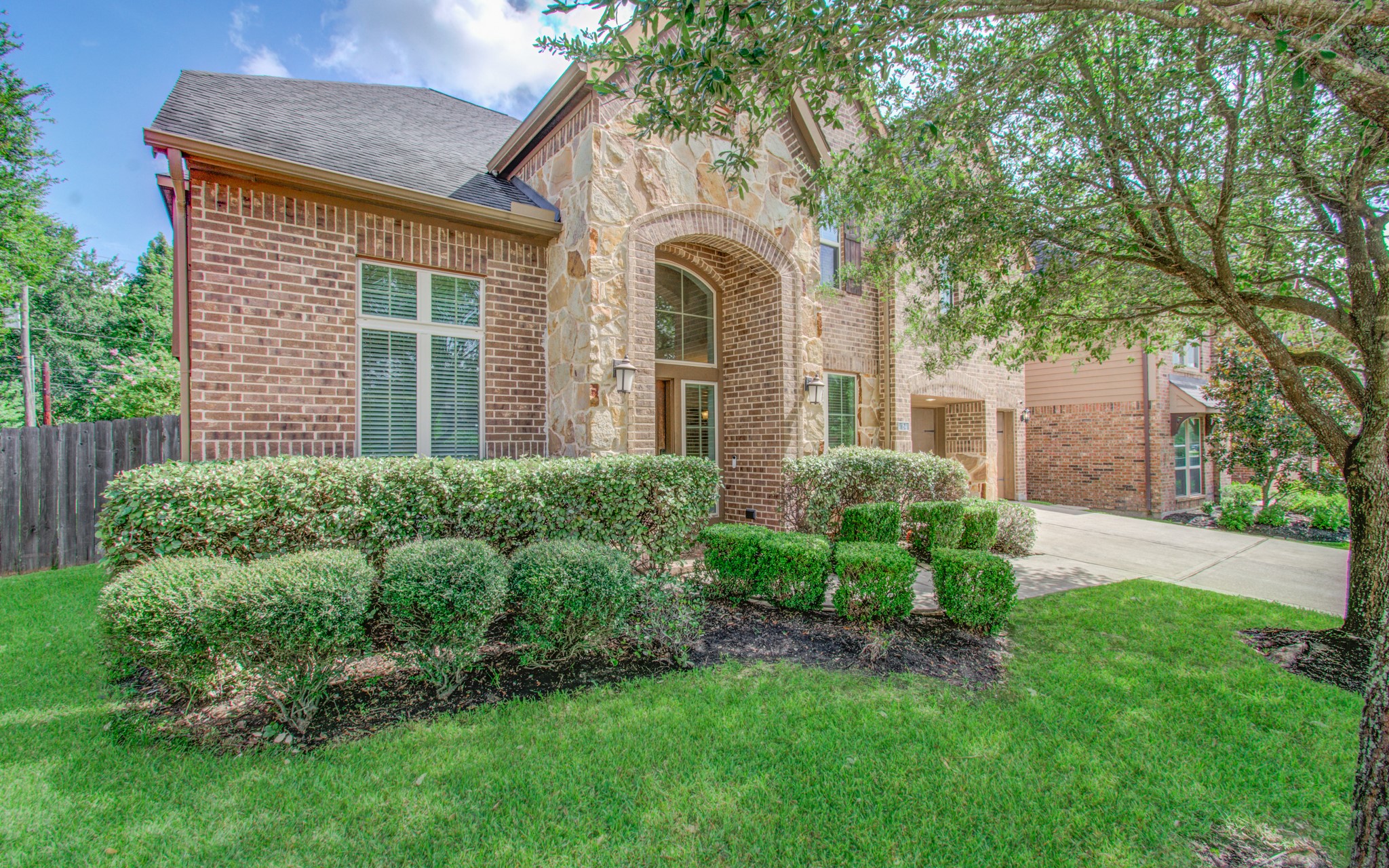 164 Deerfield Meadow Drive Property Photo 3