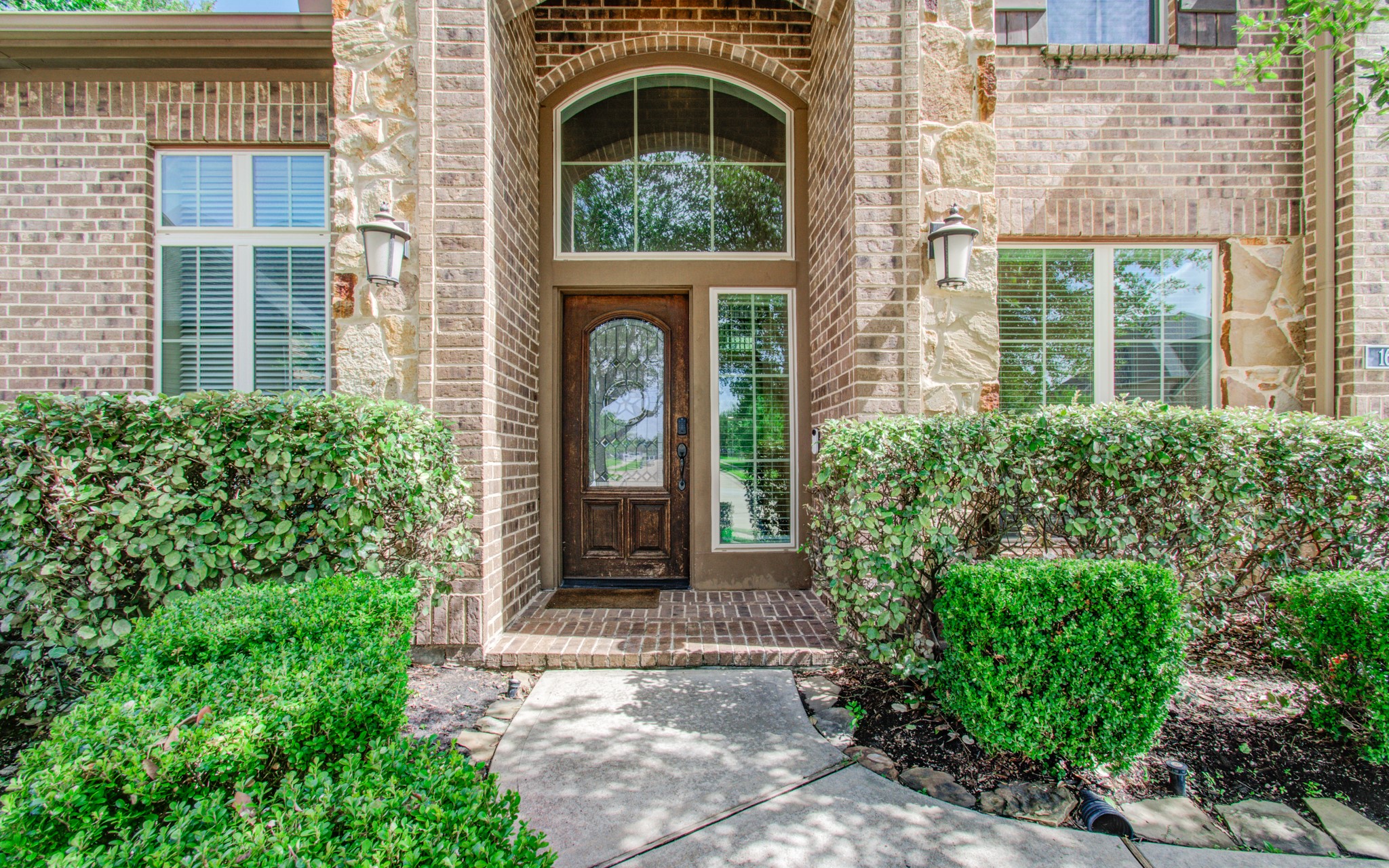 164 Deerfield Meadow Drive Property Photo 4