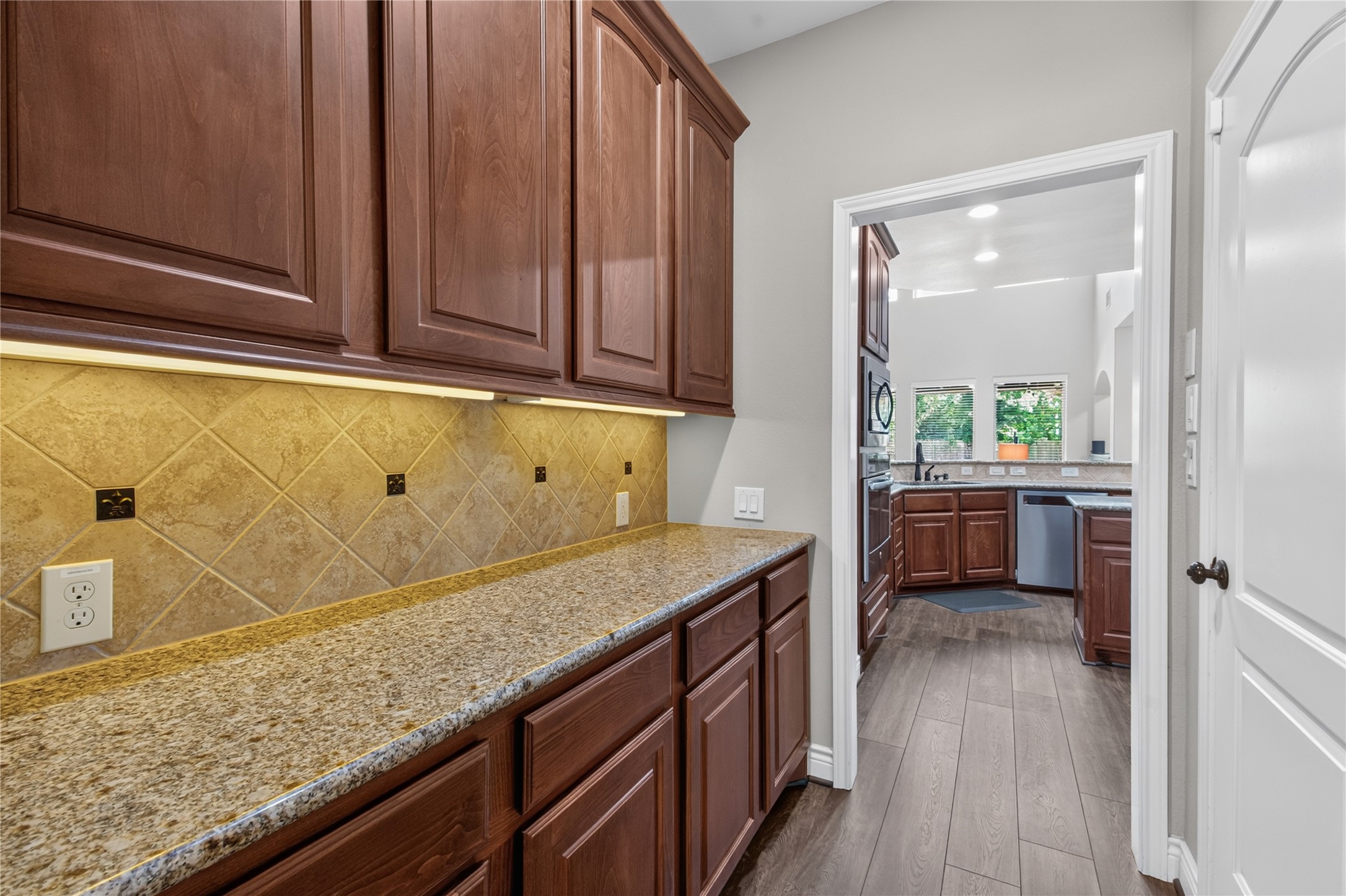 164 Deerfield Meadow Drive Property Photo 19