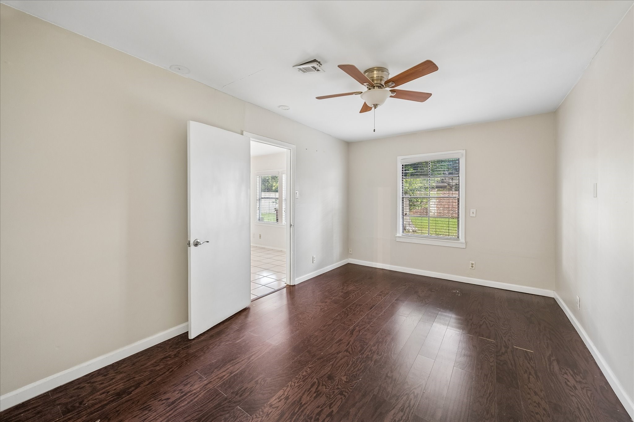 6621 Westview Property Photo 8