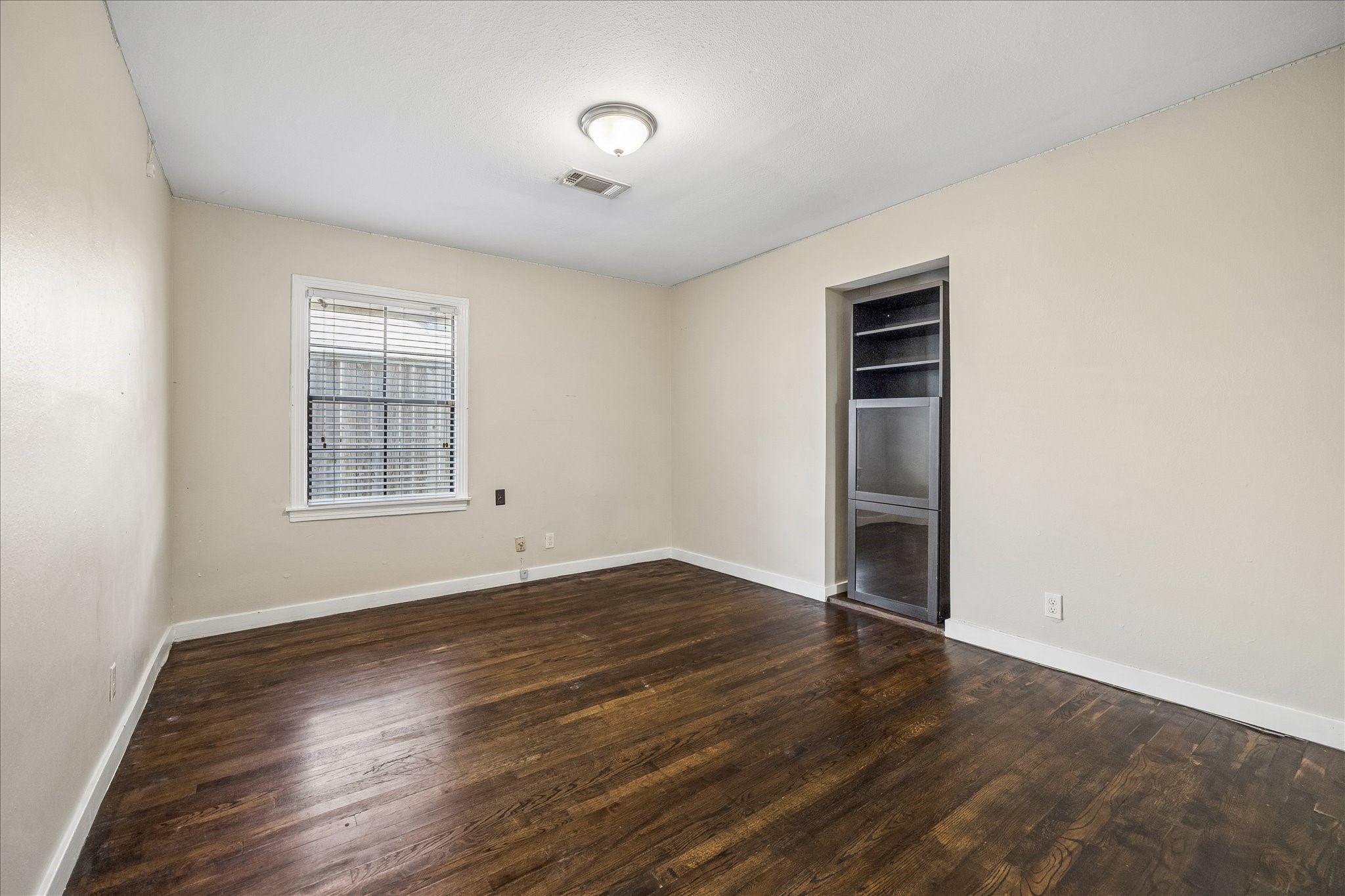 6621 Westview Property Photo 12
