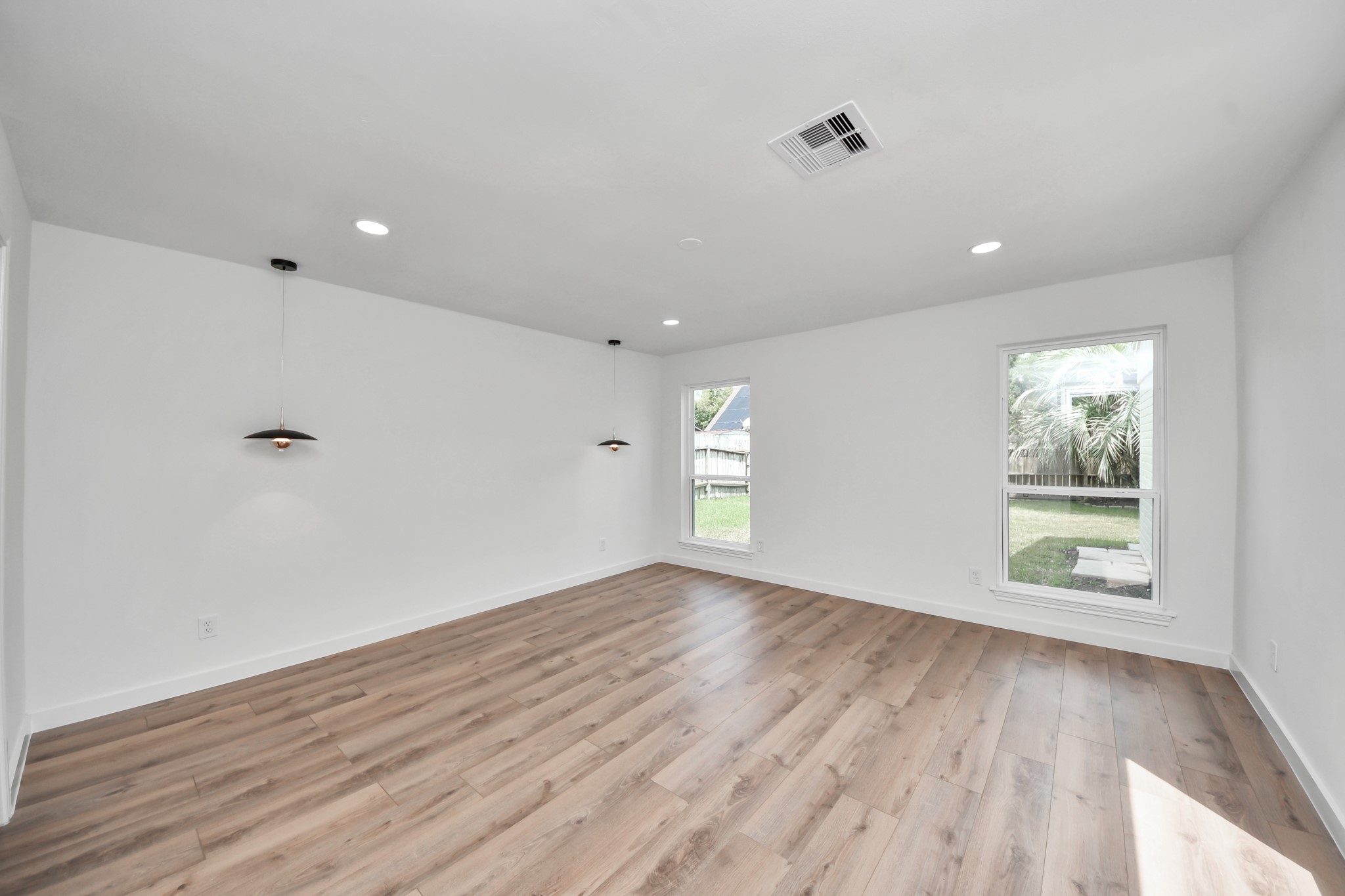 2302 Quail Valley East Drive Property Photo 28