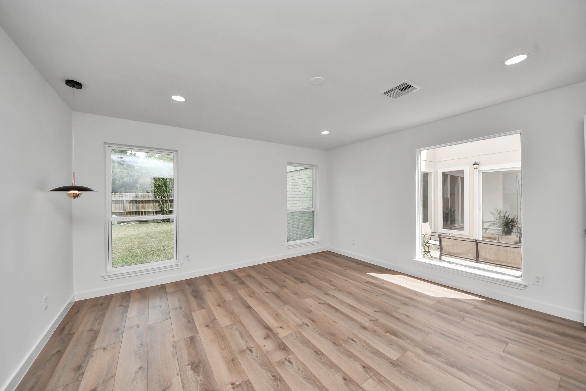 2302 Quail Valley East Drive Property Photo 29