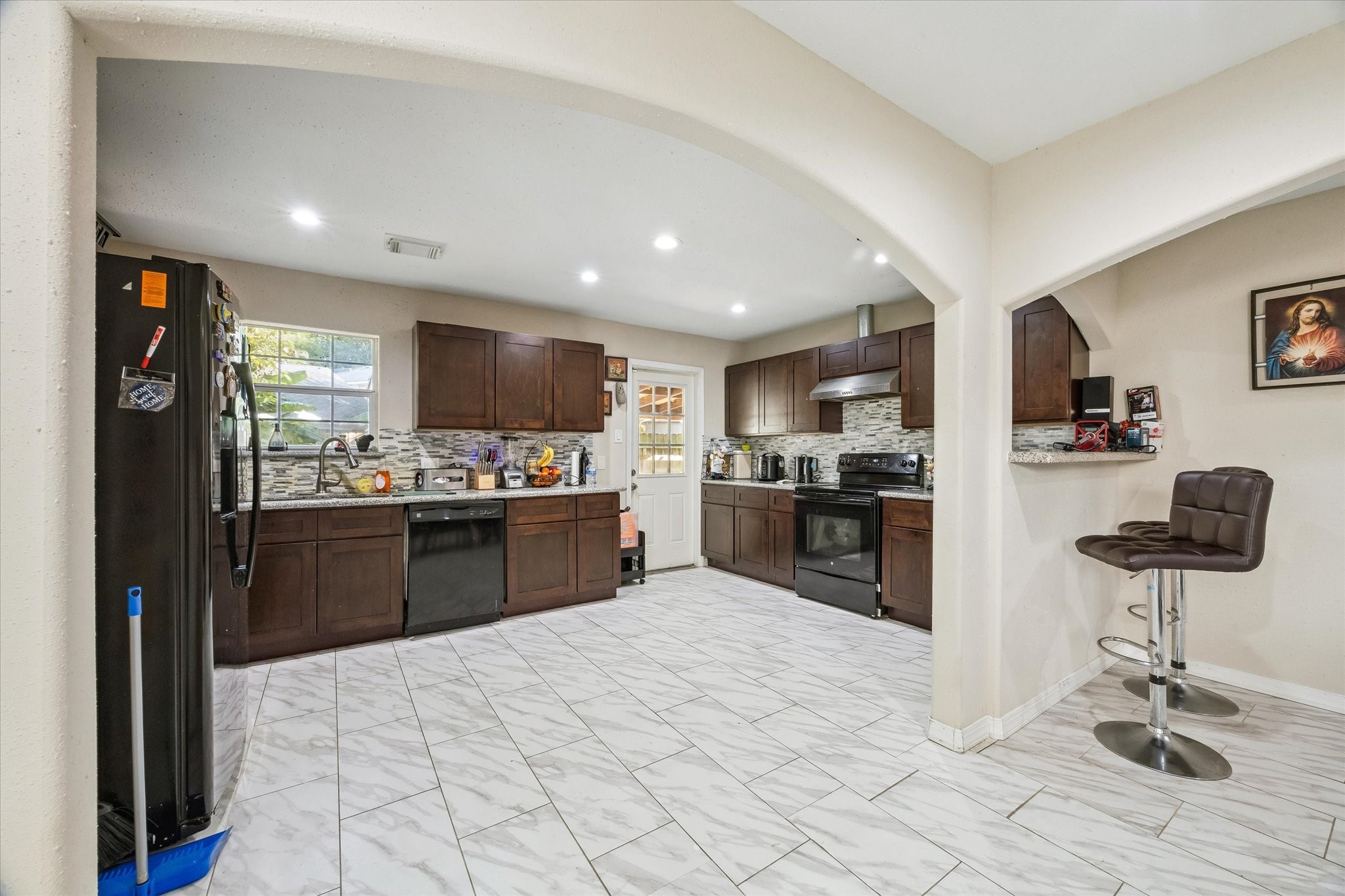 11006 Kirkwell Drive Property Photo 4