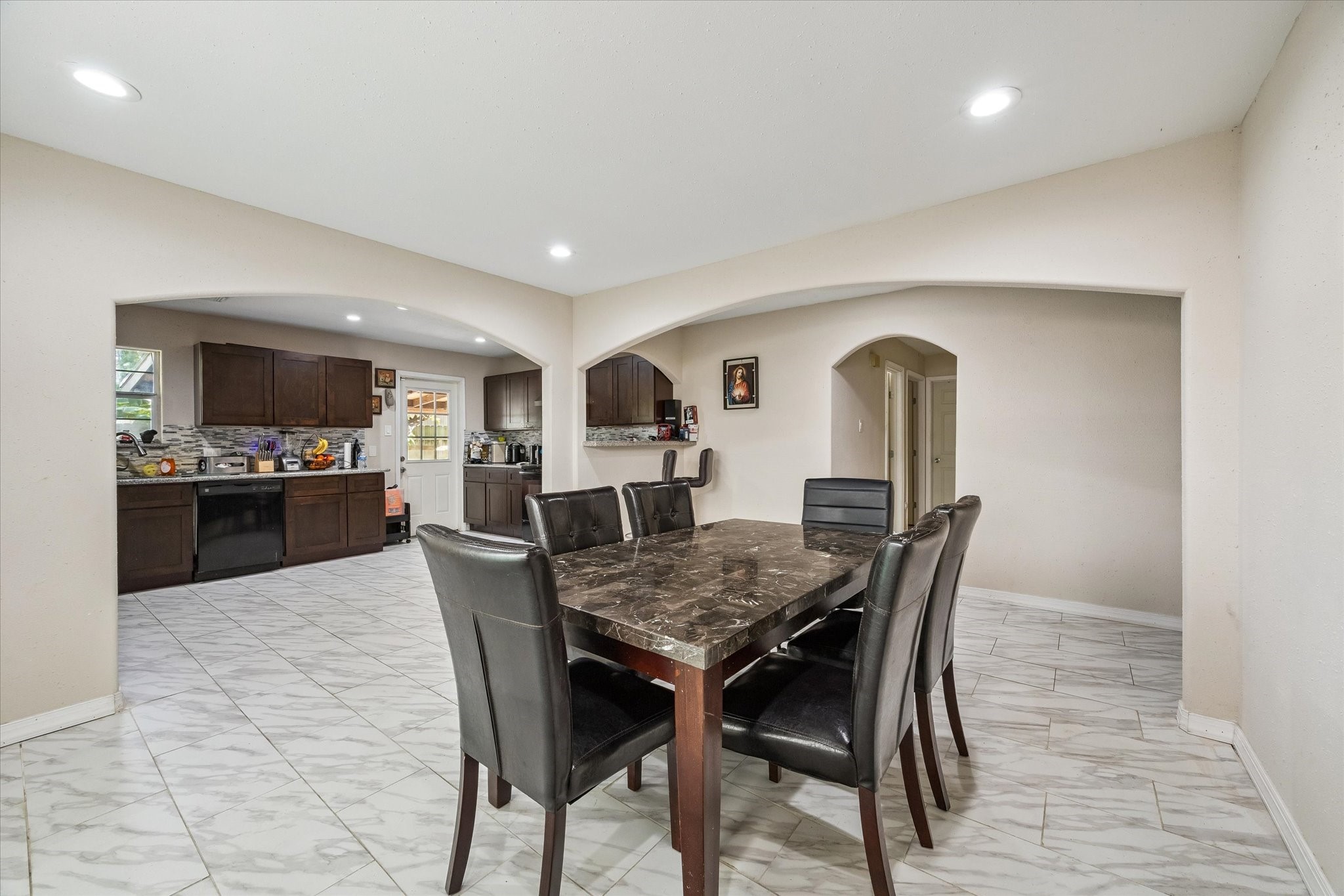 11006 Kirkwell Drive Property Photo 6