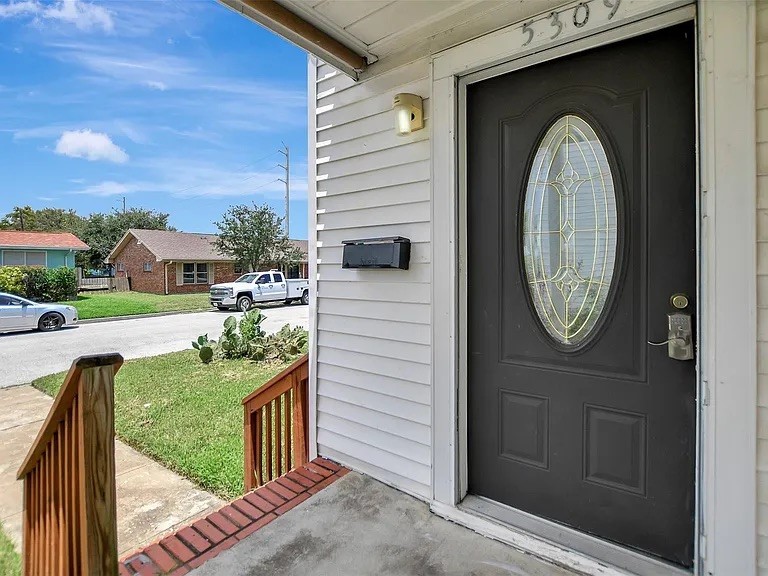 5309 Perry Avenue Property Photo 1