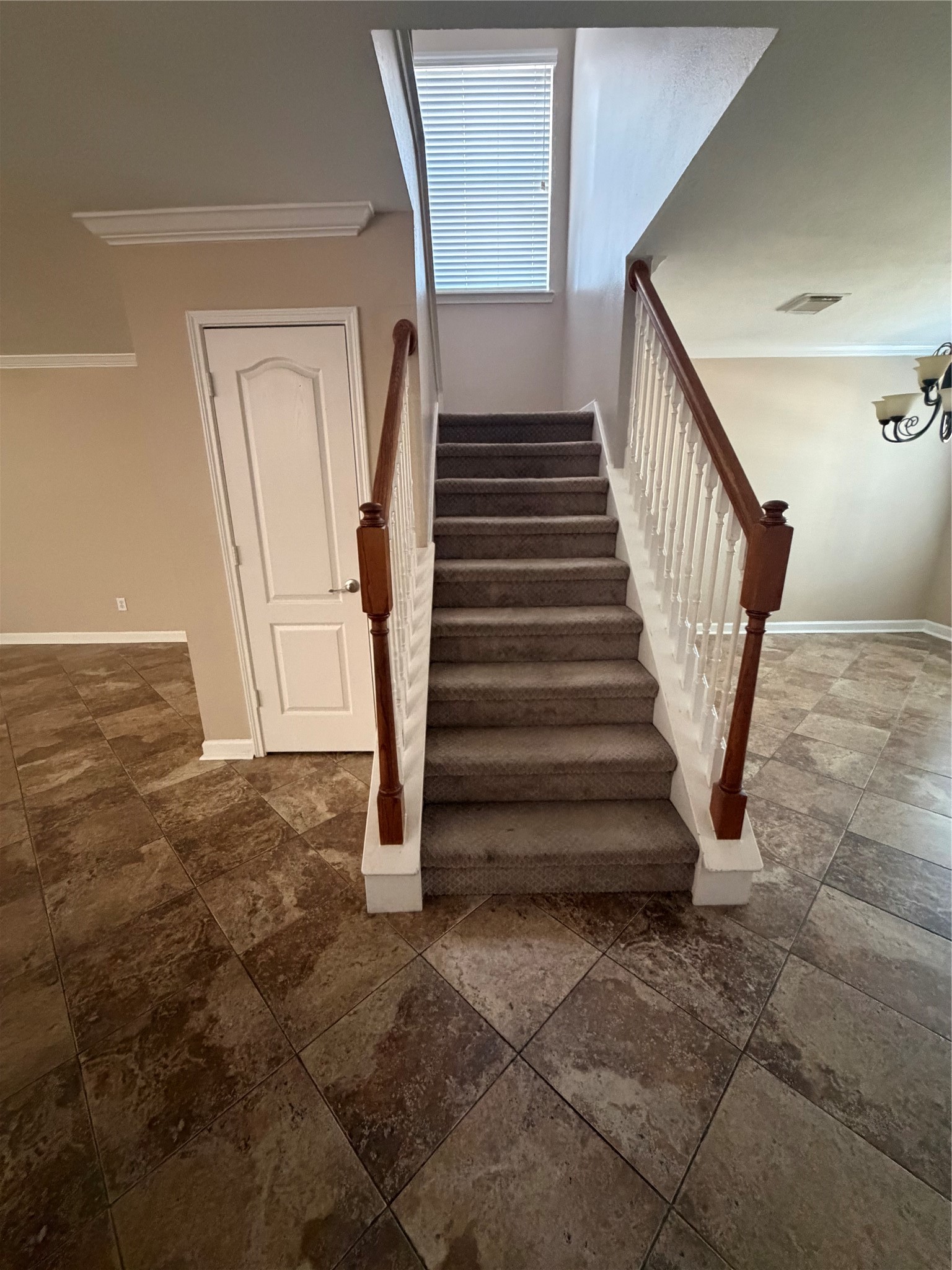 7739 Hunters Peak Lane Property Photo 2
