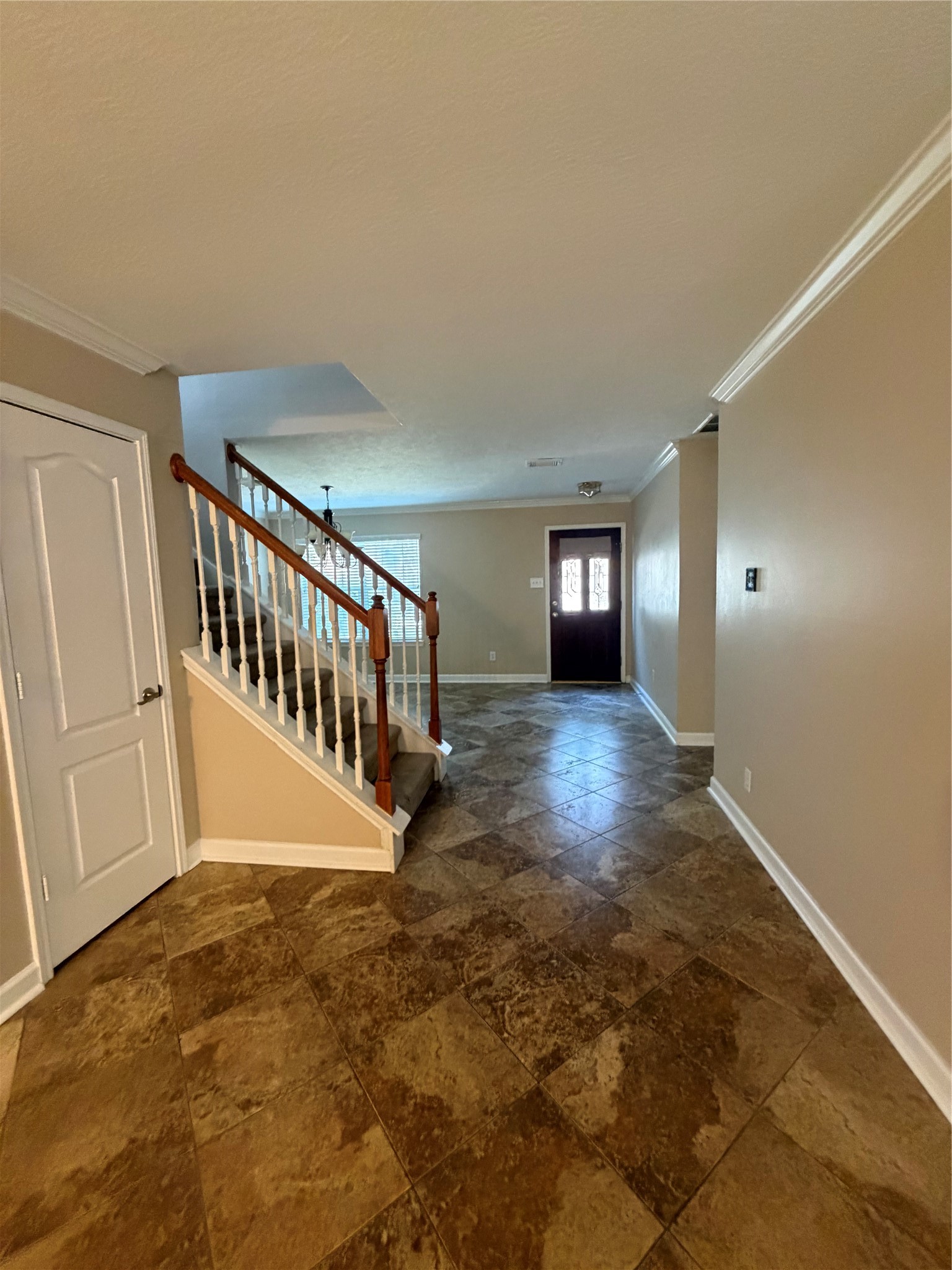 7739 Hunters Peak Lane Property Photo 3