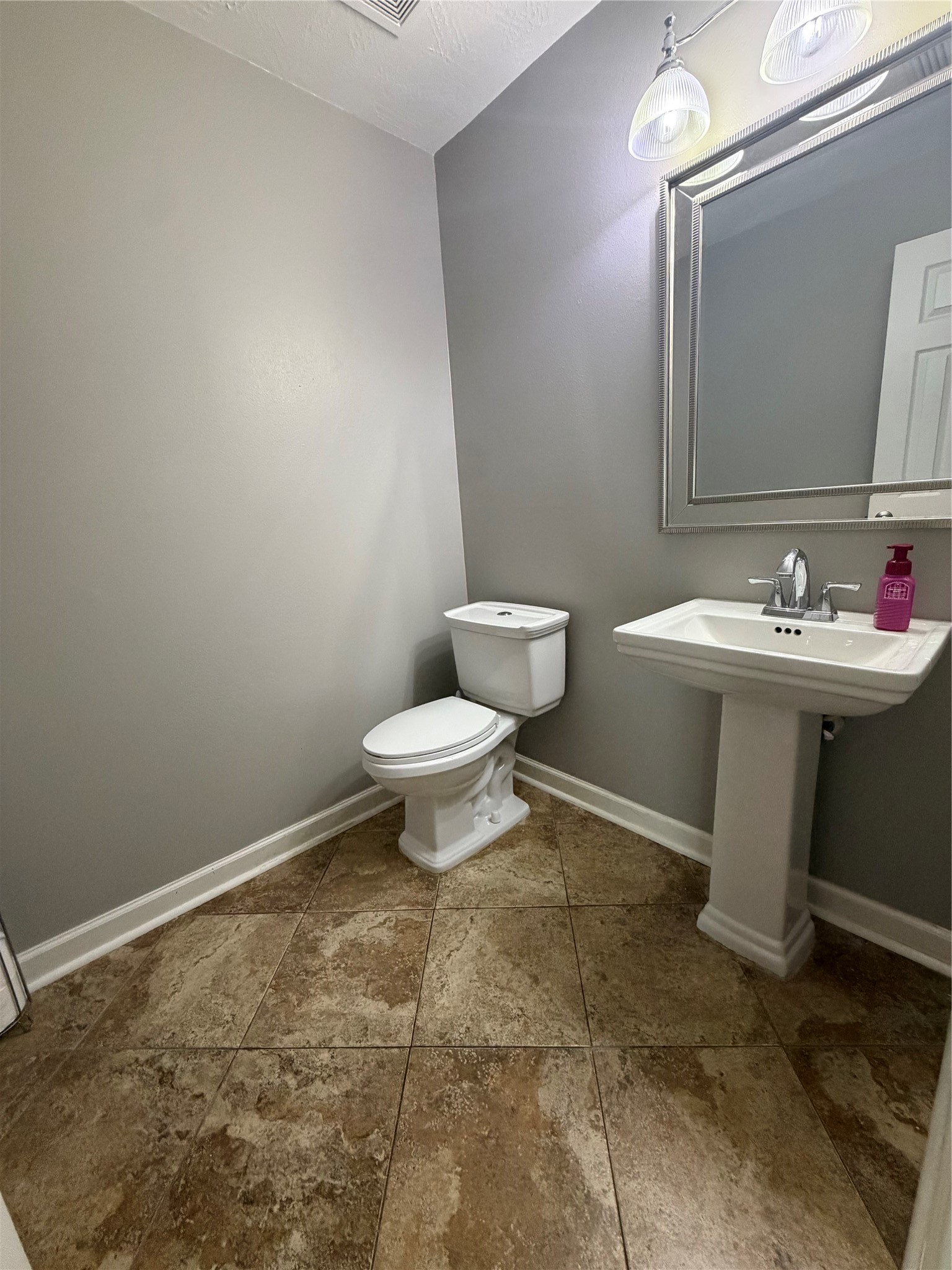 7739 Hunters Peak Lane Property Photo 4