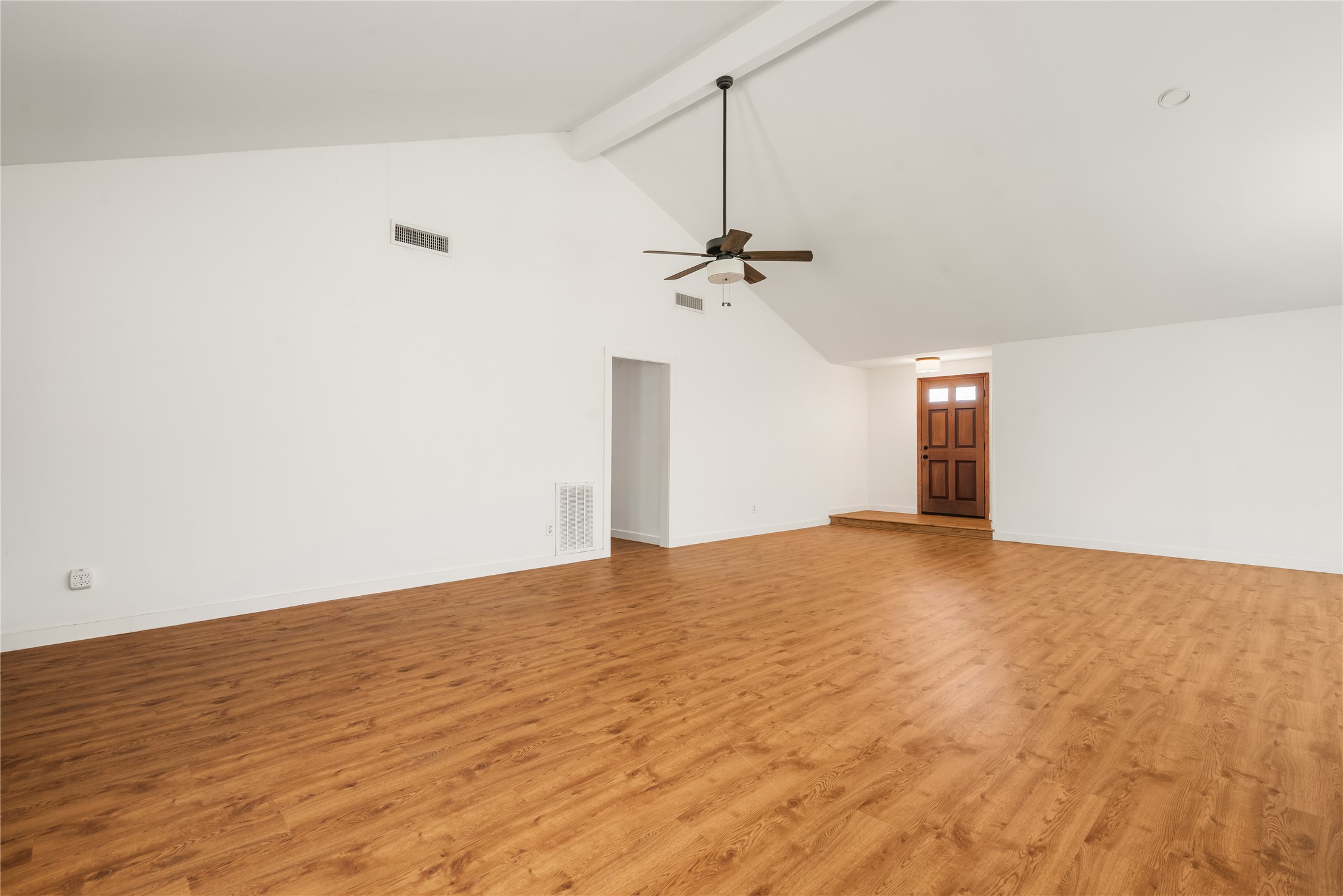 15619 Boulder Oaks Drive Property Photo 7