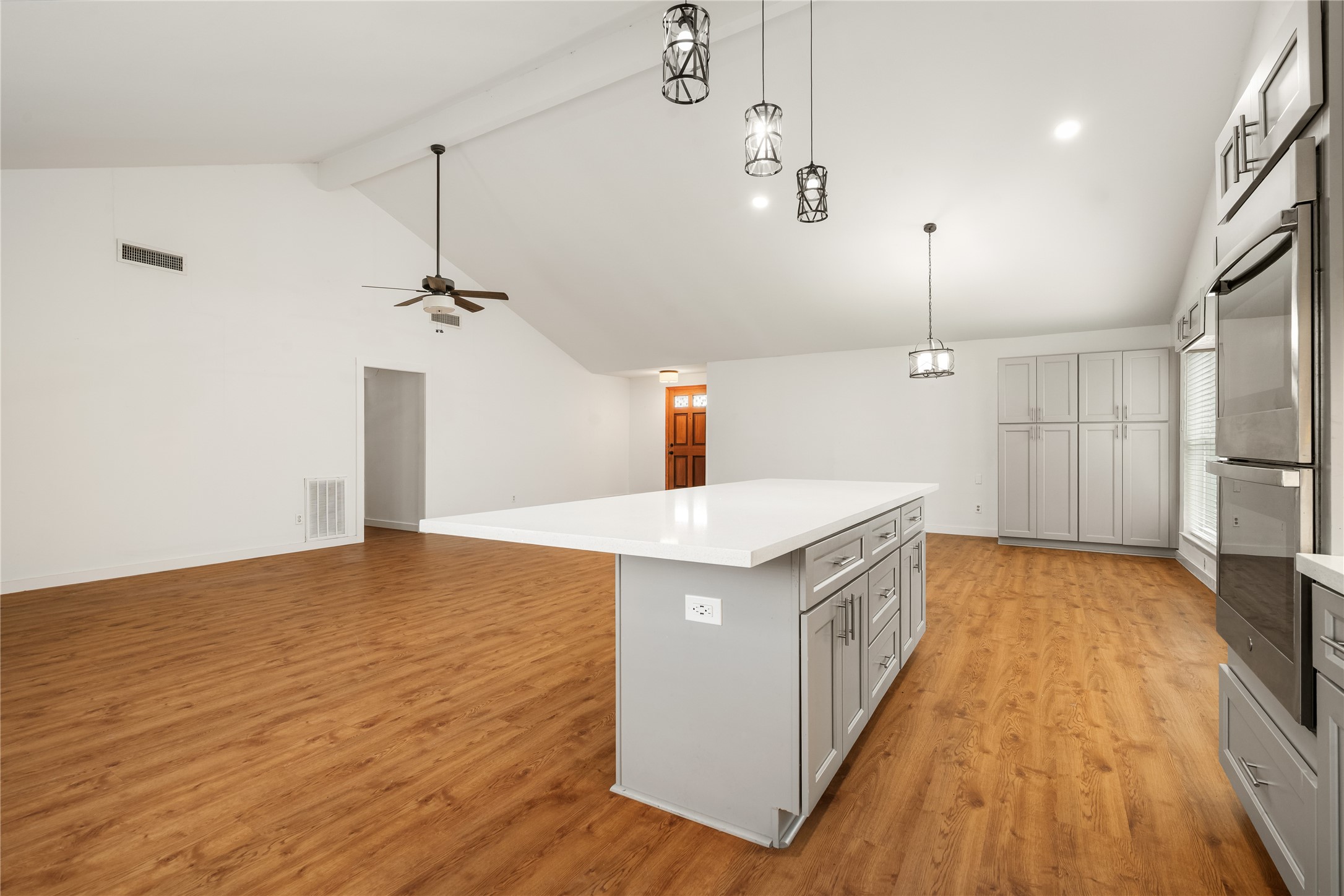 15619 Boulder Oaks Drive Property Photo 13