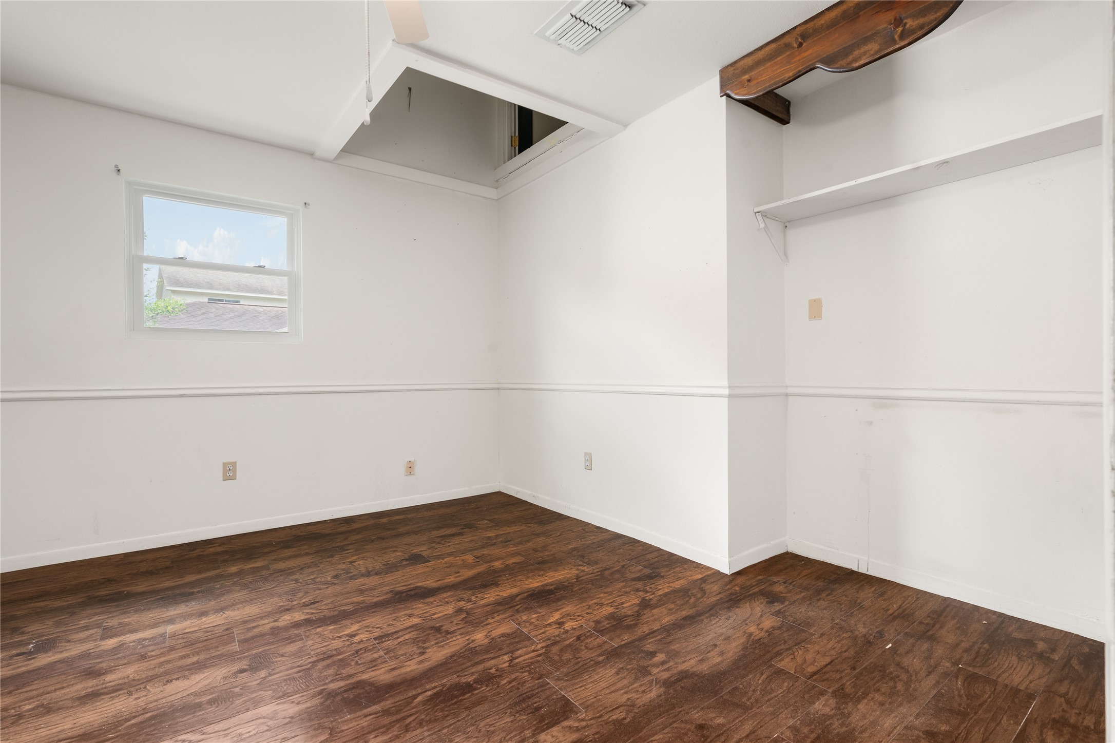 15619 Boulder Oaks Drive Property Photo 18