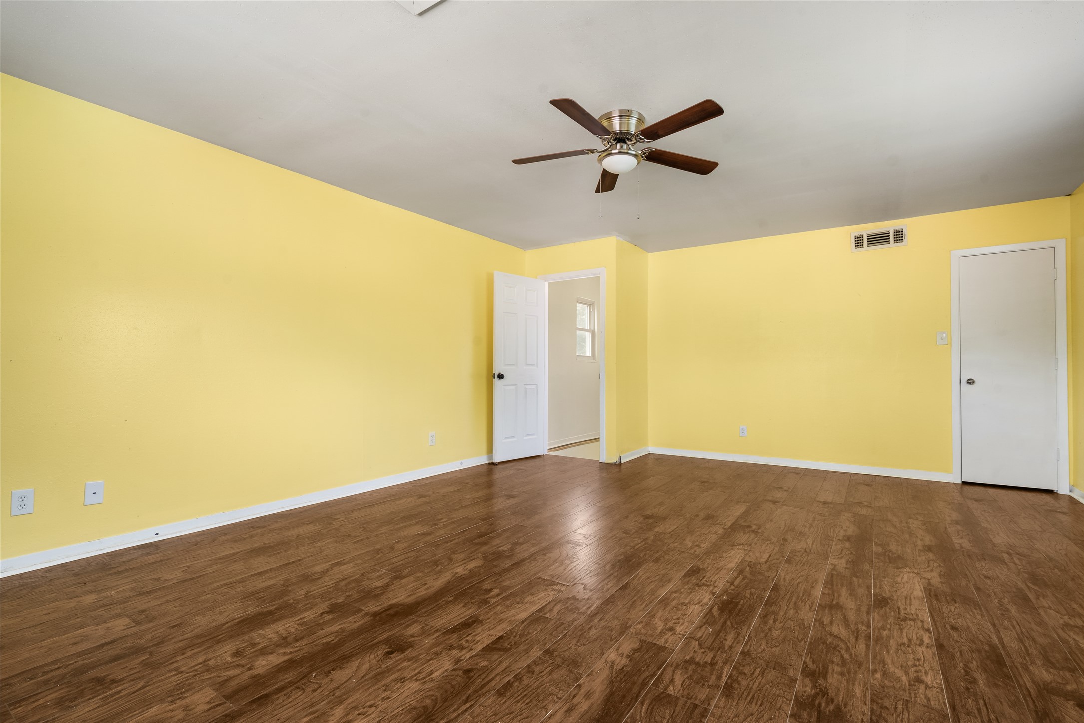15619 Boulder Oaks Drive Property Photo 25