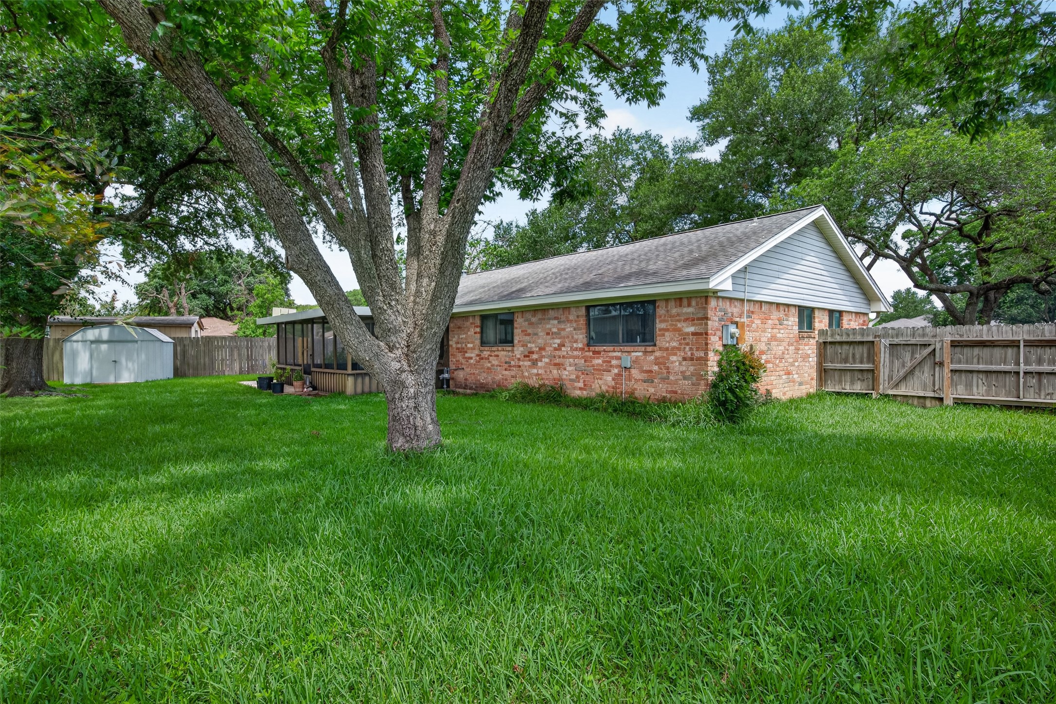 5311 Little John Lane Property Photo 32