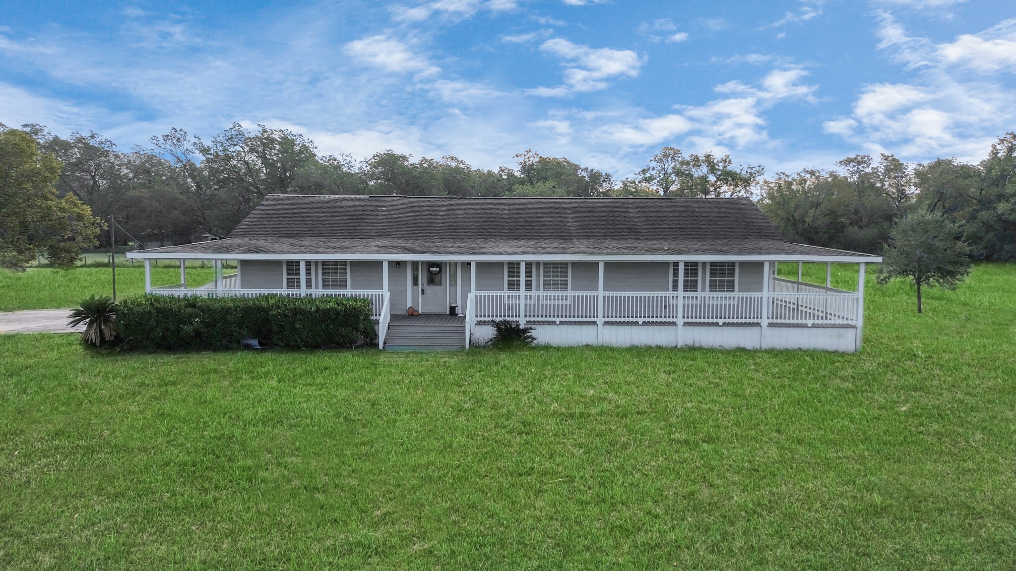 11214 Fm 442 Property Photo