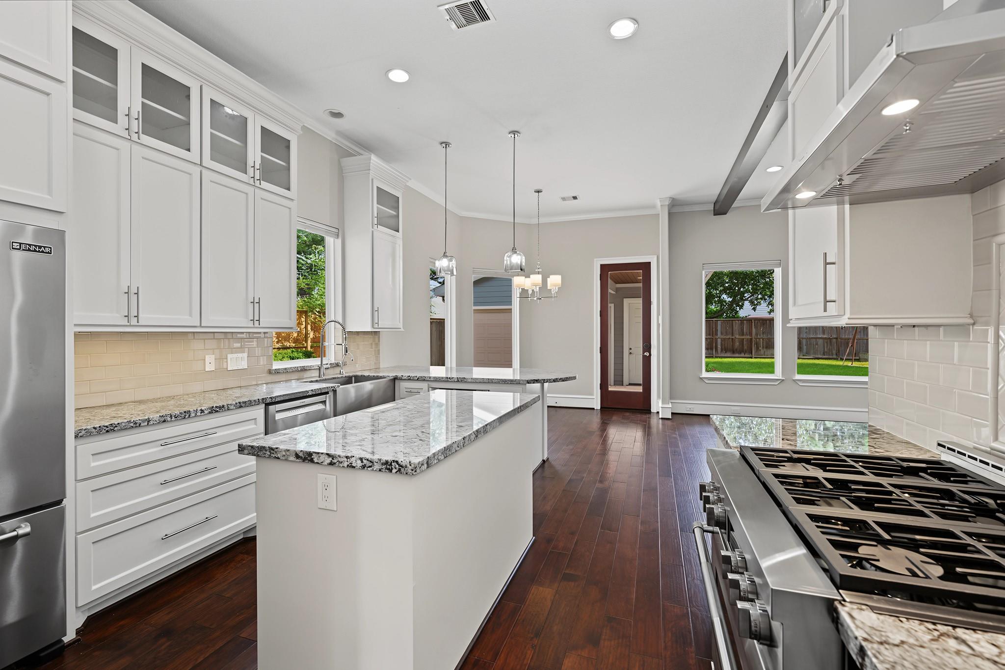 818 W 43rd Street, Houston Tx 77018 Property Photo 11