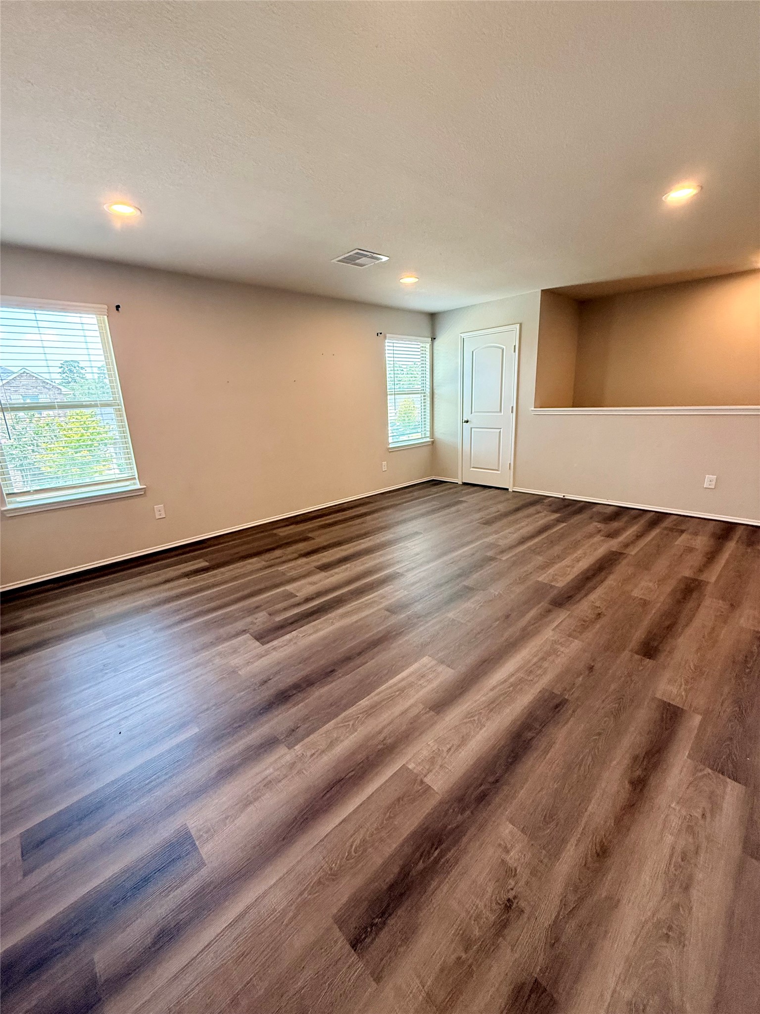 9278 Inland Leather Lane Property Photo 27