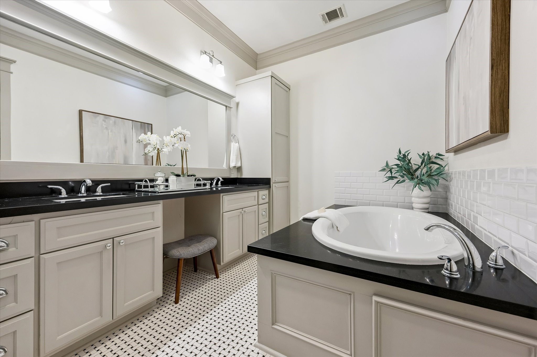 548 Allston Street Property Photo 21