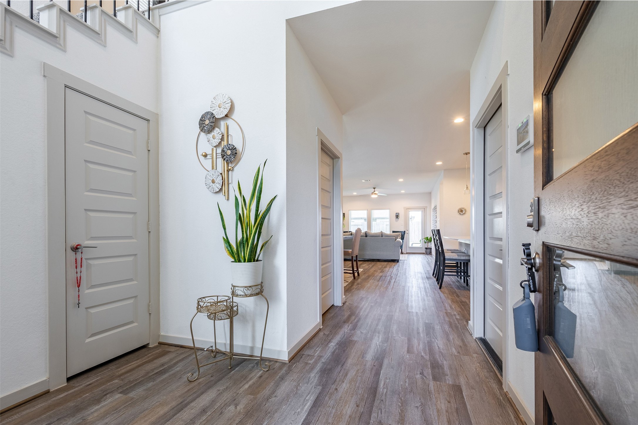 19014 Norbury Park Lane Property Photo 2
