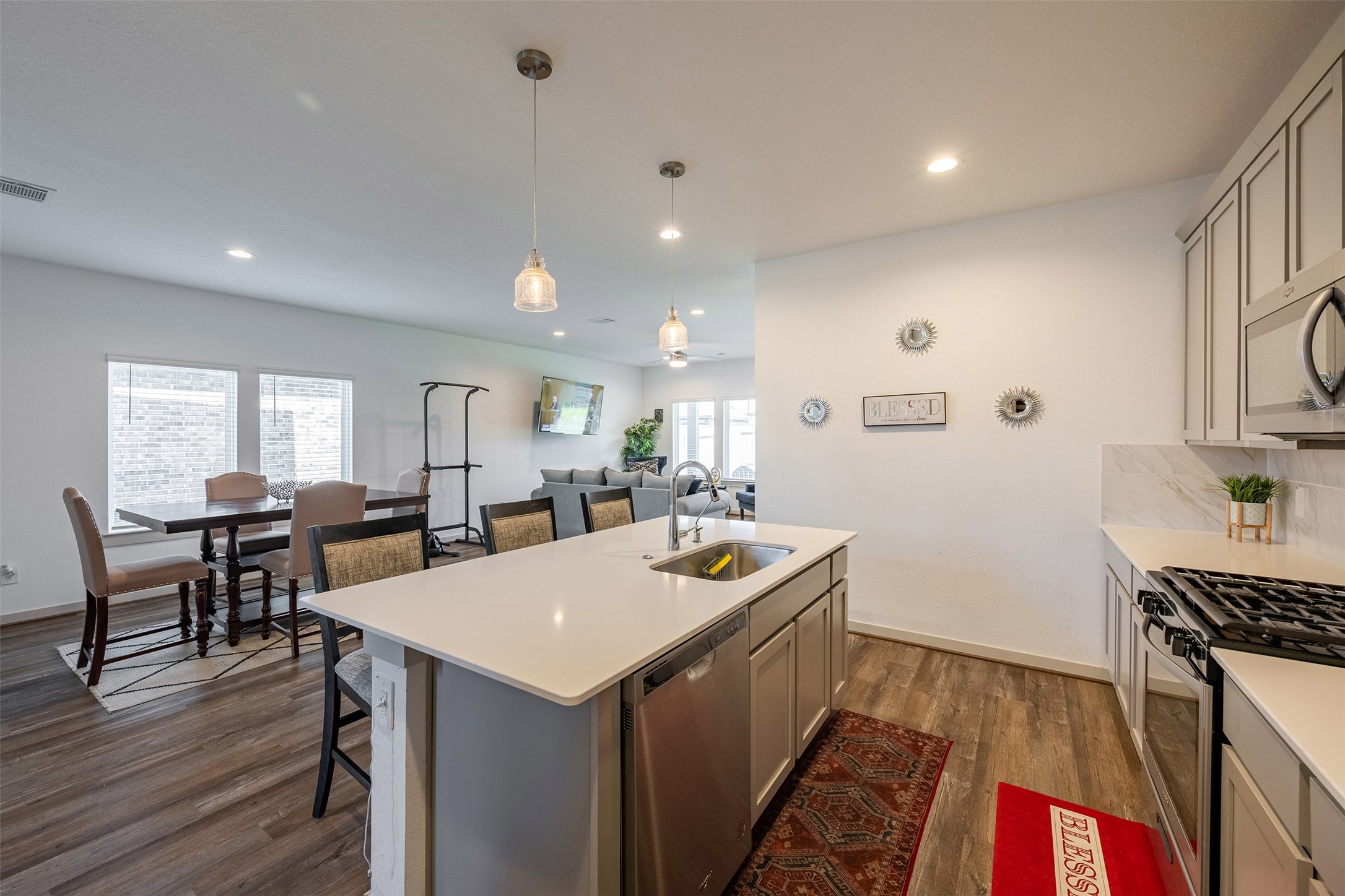 19014 Norbury Park Lane Property Photo 9