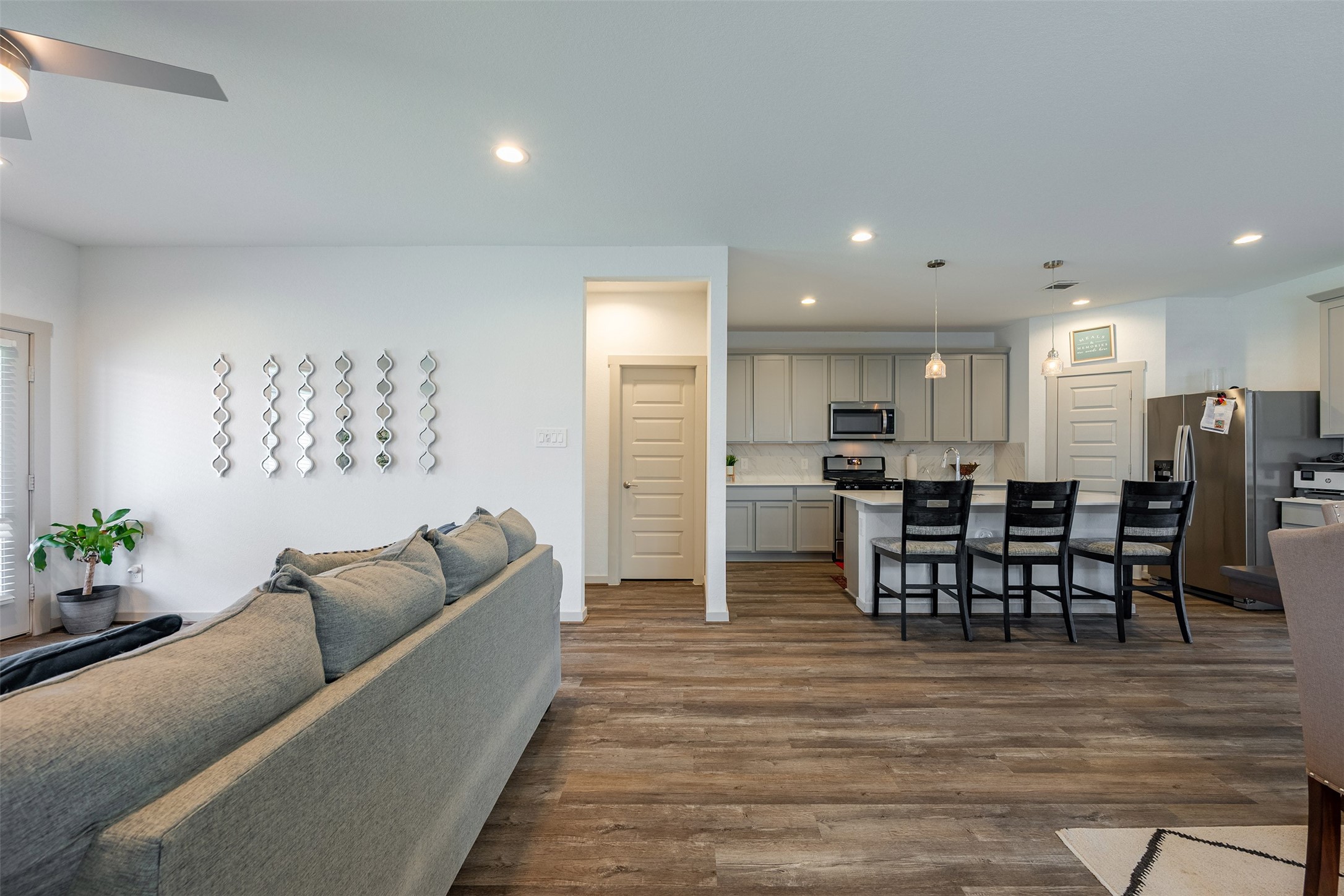 19014 Norbury Park Lane Property Photo 10