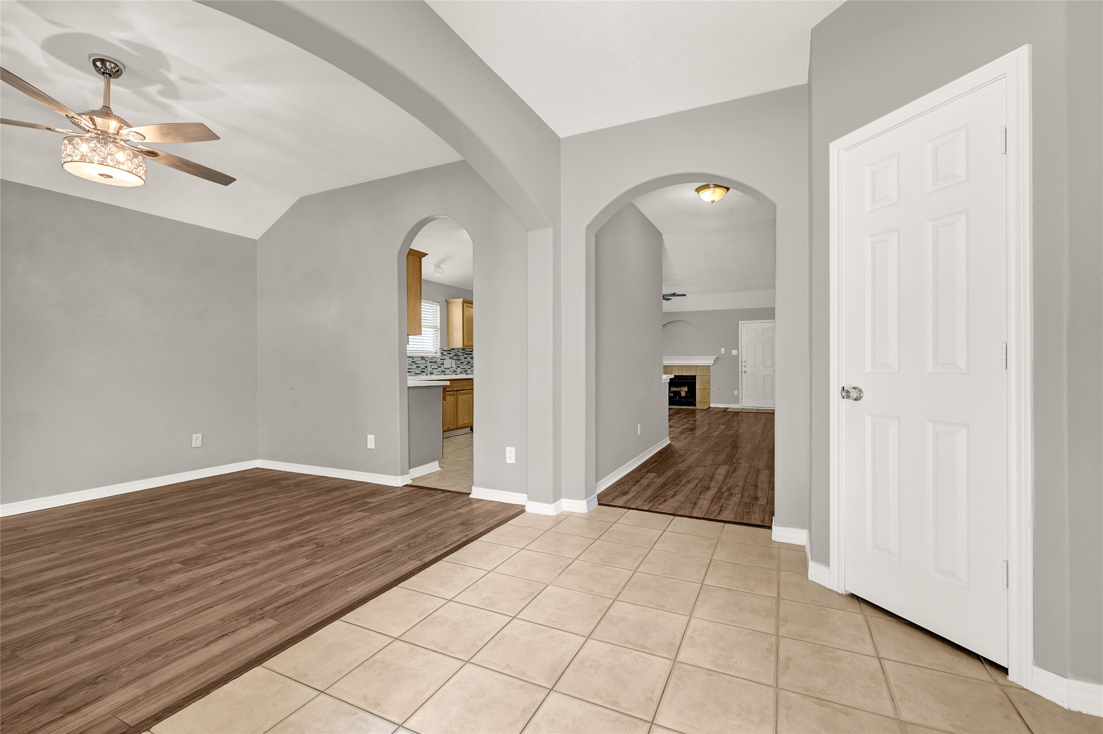 21630 Trilby Way Property Photo 4